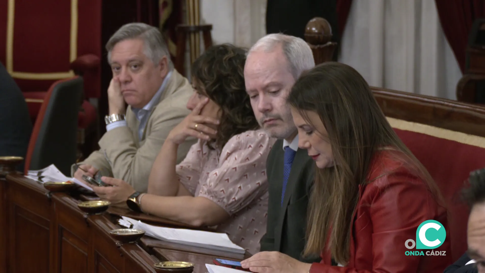 Bancada de la formación socialista en el transcurso de un Pleno municipal Bancada de la formación socialista en el transcurso de un Pleno municipal