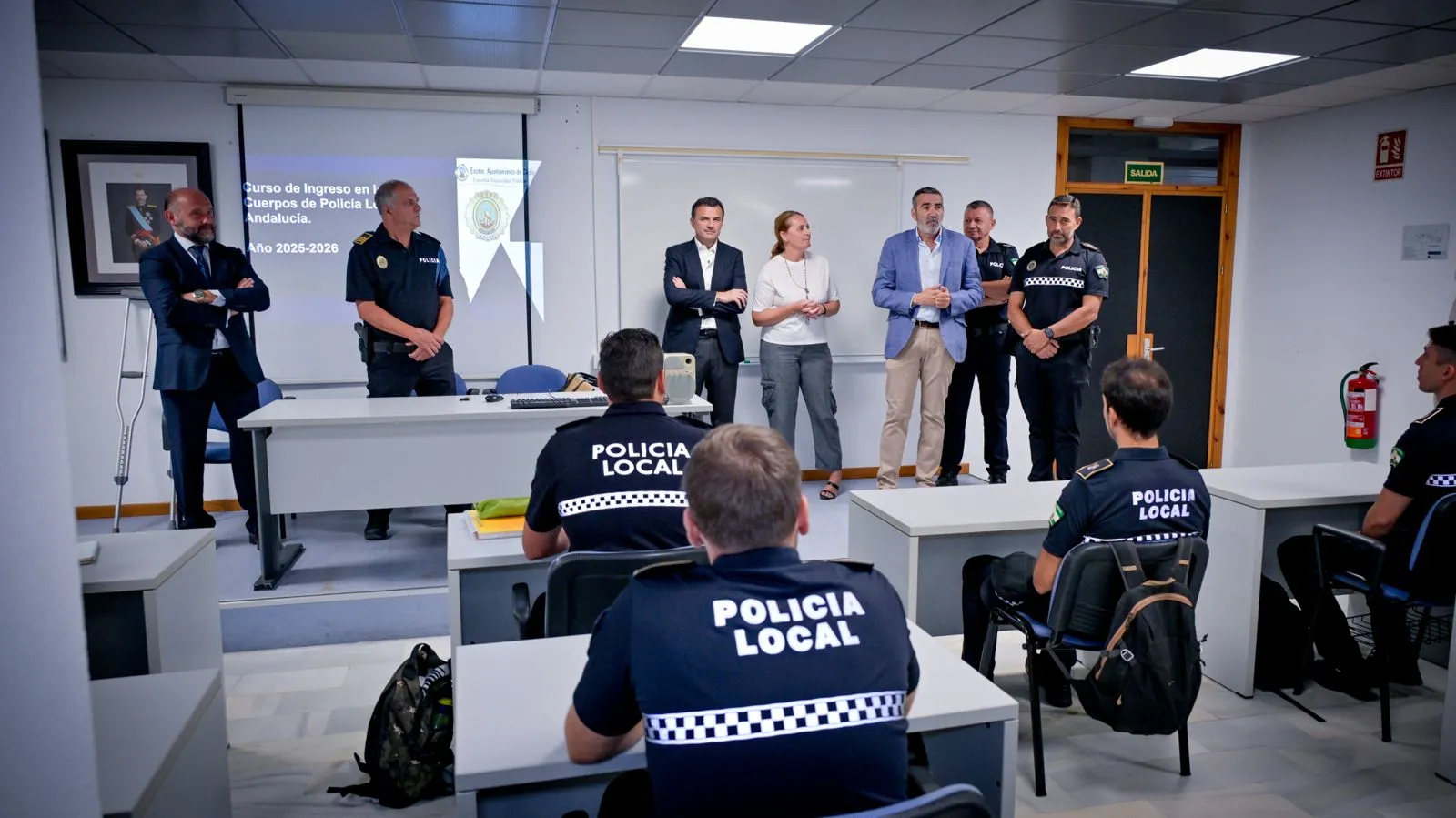 Un momento de la recepción este lunes a los nuevos miembros de las fuerzas de orden local Un momento de la recepción este lunes a los nuevos miembros de las fuerzas de orden local