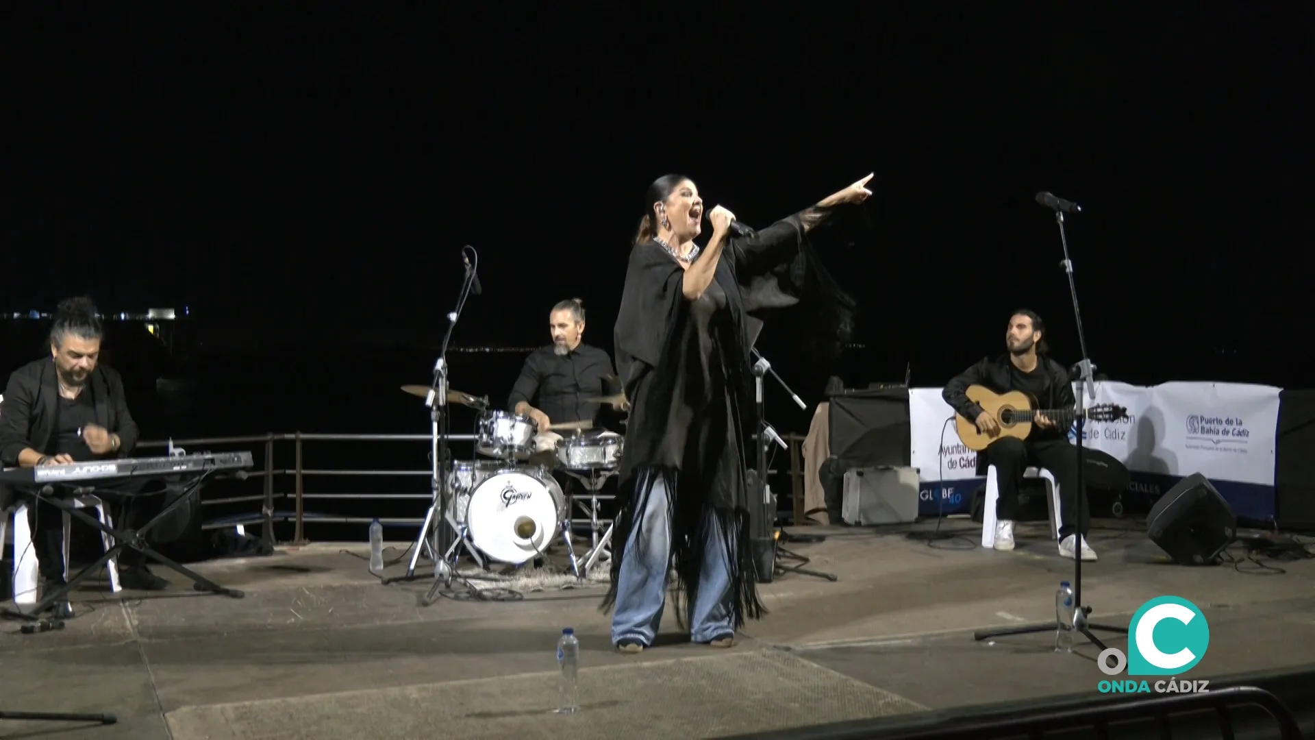Imagen del espectáculo de la cantaora gaditana Anabel Rivera en la Race Village. Imagen del espectáculo de la cantaora gaditana Anabel Rivera en la Race Village.