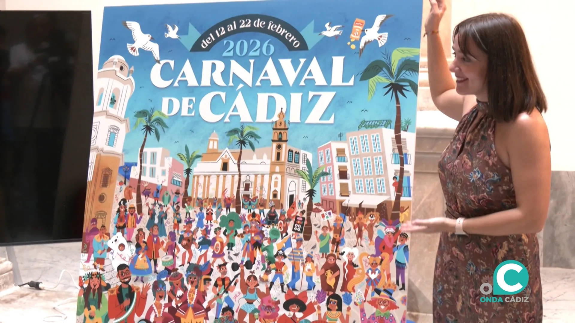 La diseñadora gráfica e ilustradora gaditana, Raquel Jove, junto al cartel. La diseñadora gráfica e ilustradora gaditana, Raquel Jove, junto al cartel.