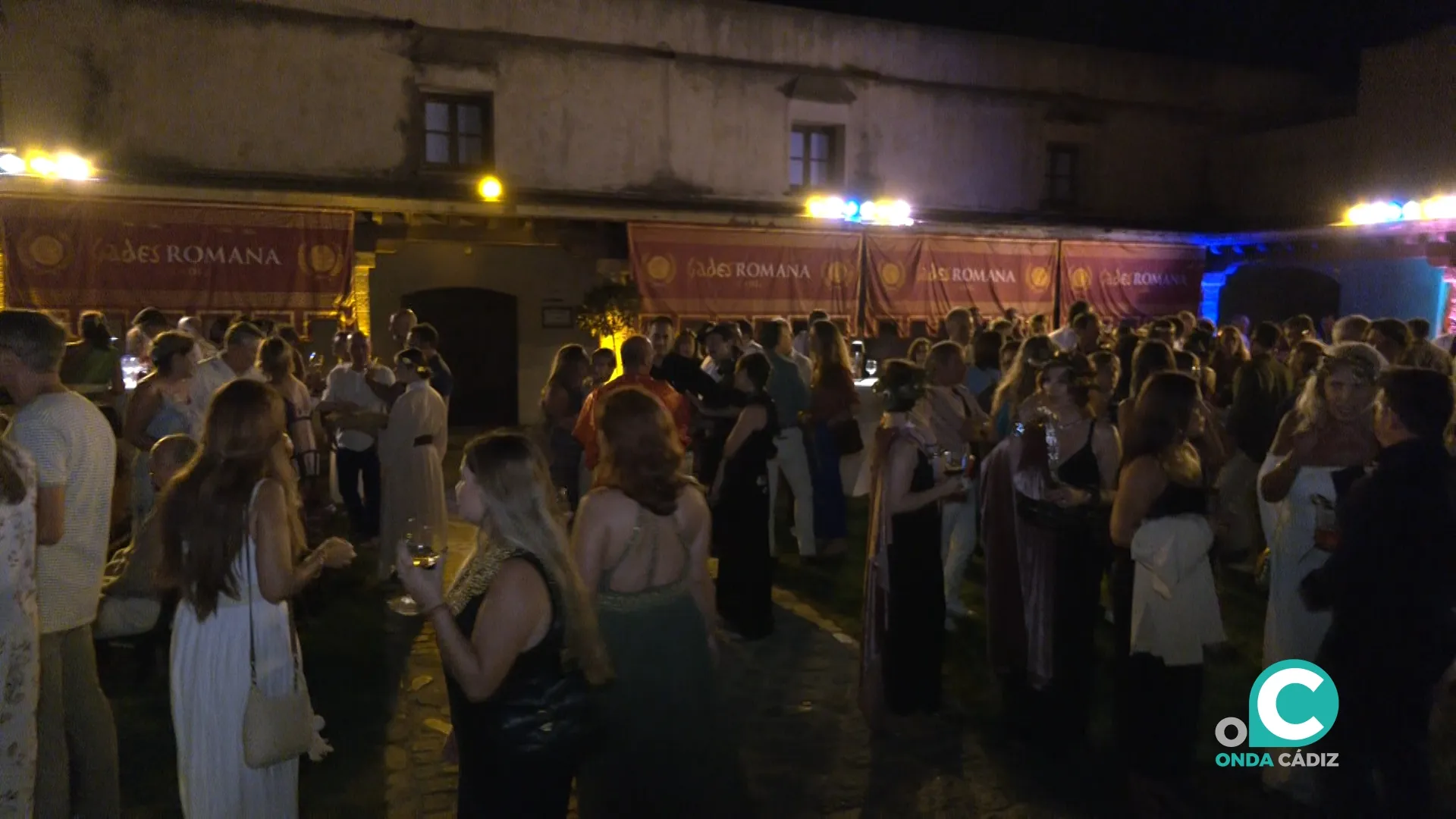 Noche solidaria a beneficio de la Asociación Reyes Magos de Cádiz dentro de Cádiz Romana. 