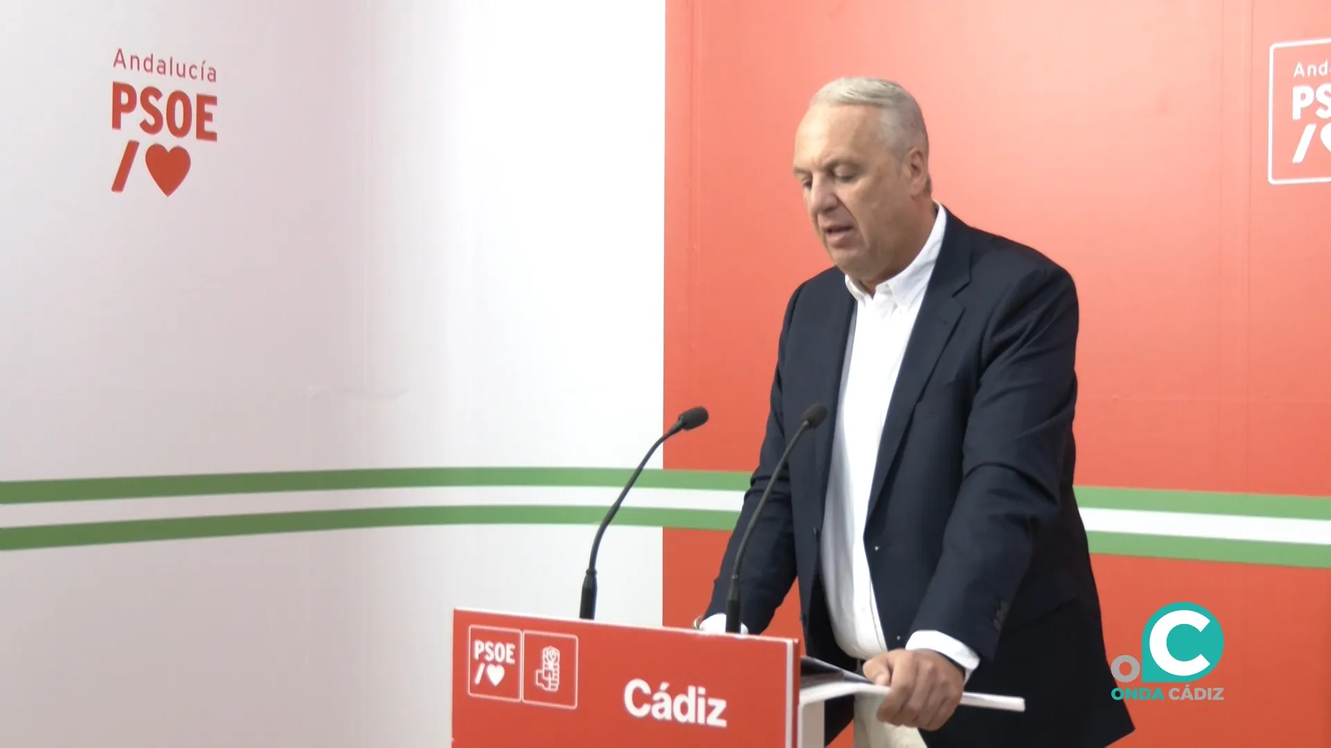 El secretario general del PSOE de Cádiz, Juan Carlos Ruiz Boix, en rueda de prensa. El secretario general del PSOE de Cádiz, Juan Carlos Ruiz Boix, en rueda de prensa.