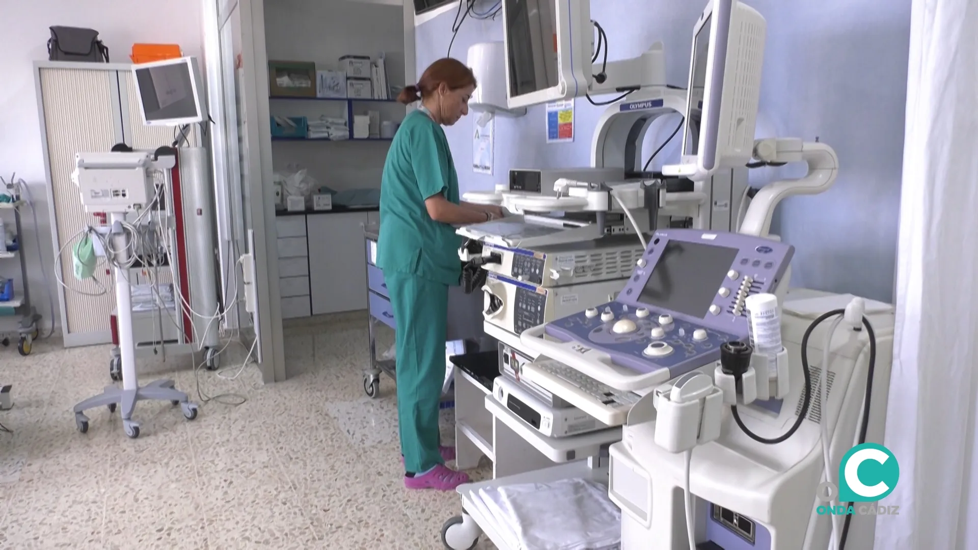 Personal de enfermería trabaja en una de las salas del Hospital Puerta del Mar. 