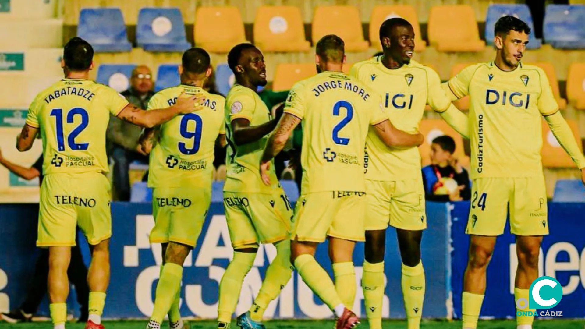 Los jugadores cadistas celebrando el primer tanto (Foto: Cádiz CF) Los jugadores cadistas celebrando el primer tanto (Foto: Cádiz CF)