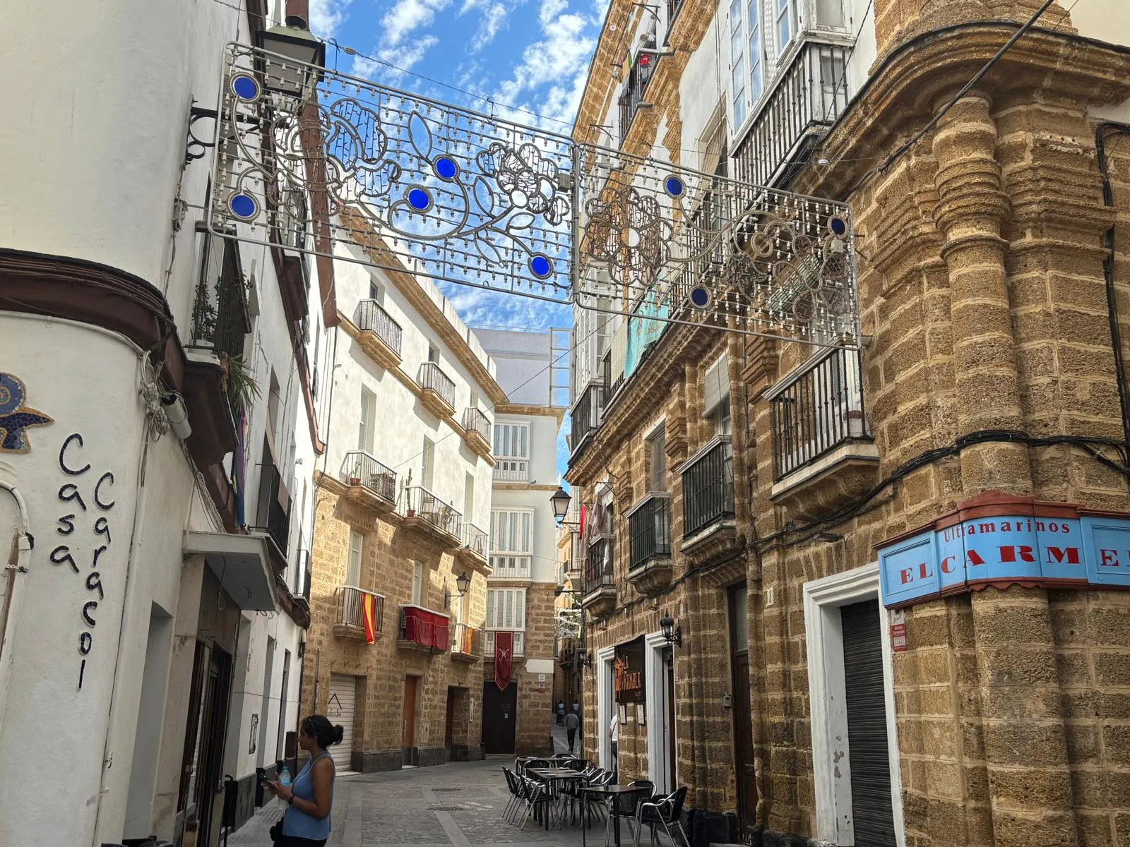 iluminación extraordinaria  en la calle Sopranis