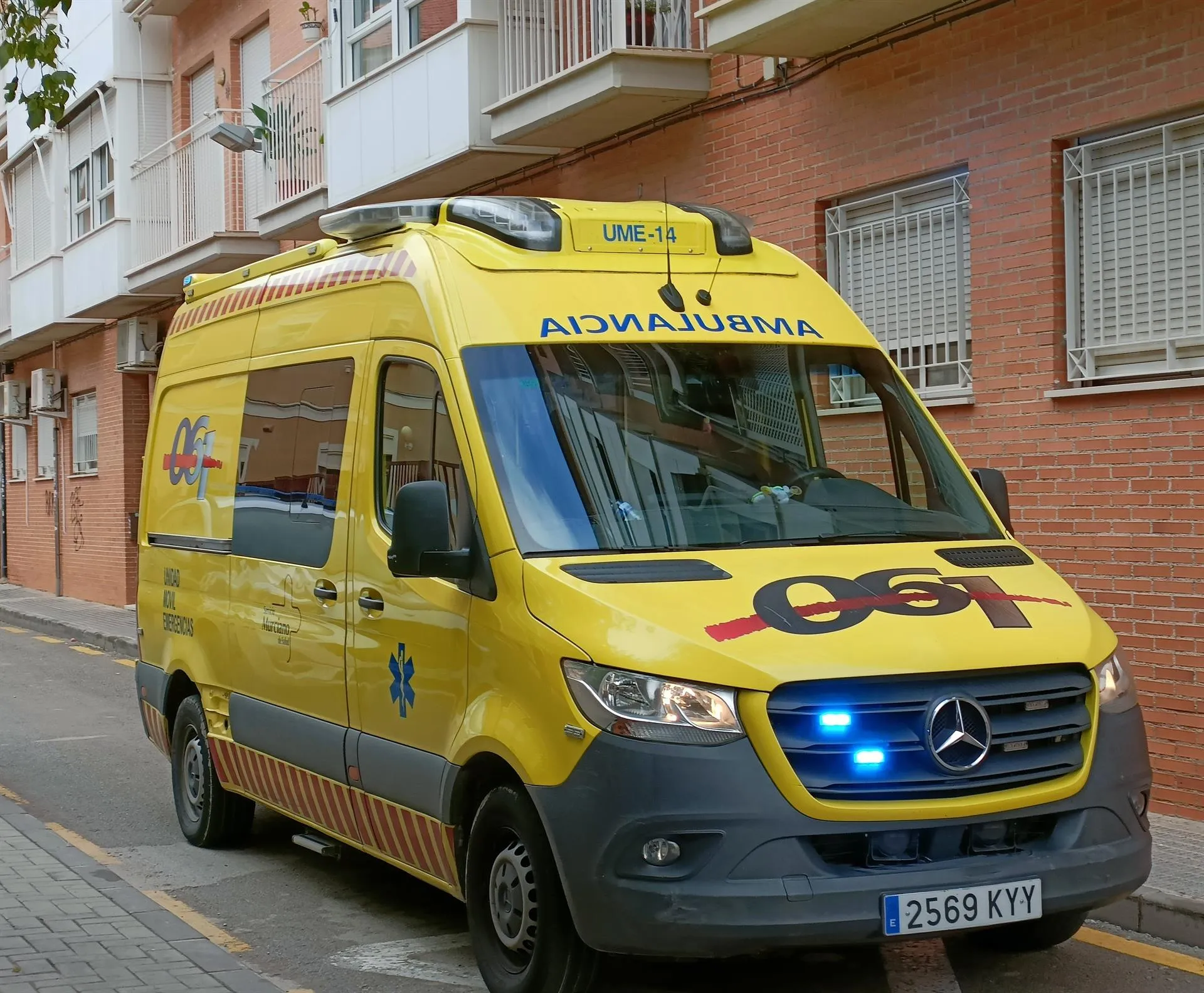 Ambulancia del 061 en una imagen de archivo Ambulancia del 061 en una imagen de archivo
