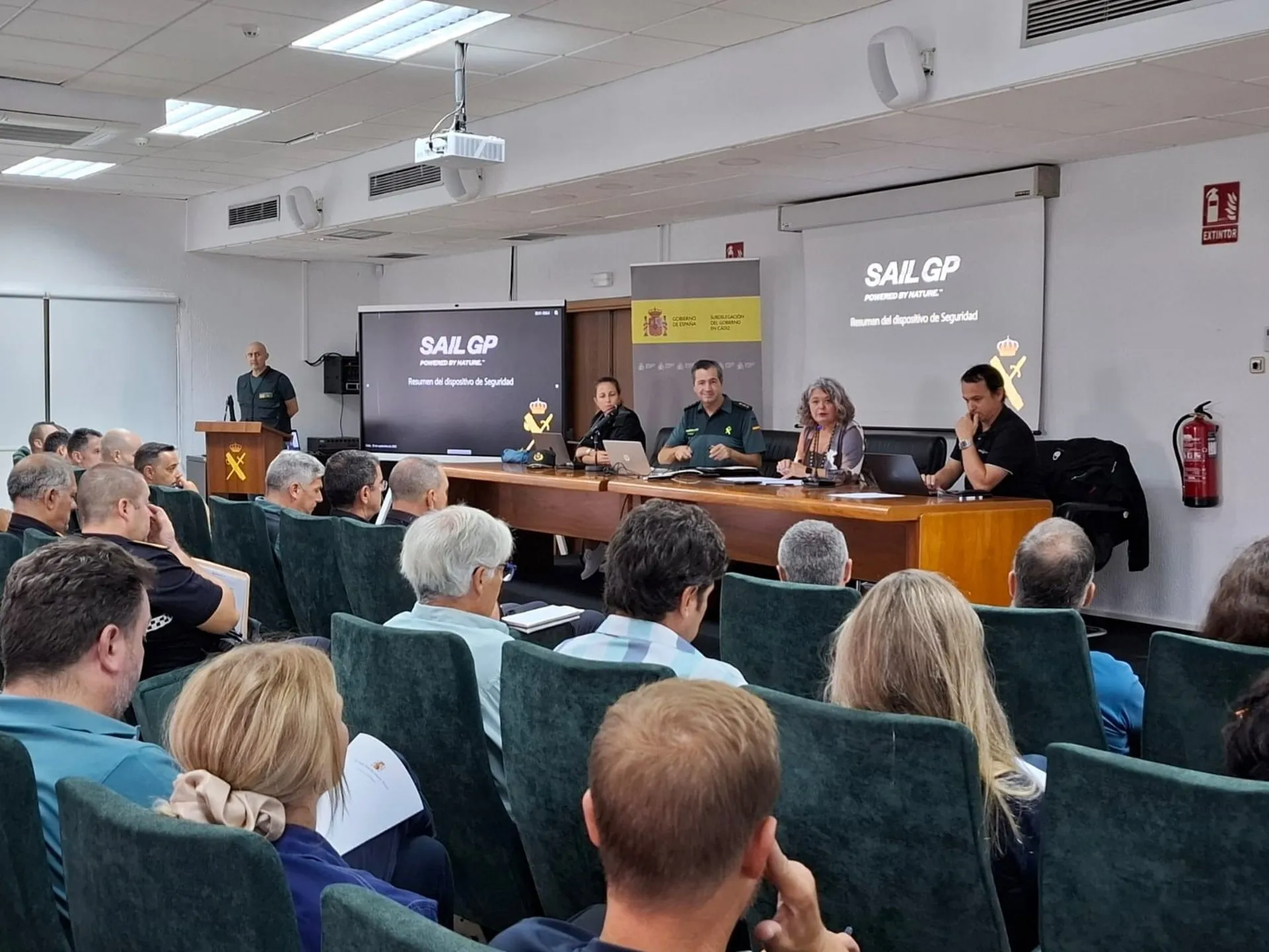 La subdelegada del Gobierno en Cádiz durante el encuentro de seguridad para el acontecimiento La subdelegada del Gobierno en Cádiz durante el encuentro de seguridad para el acontecimiento