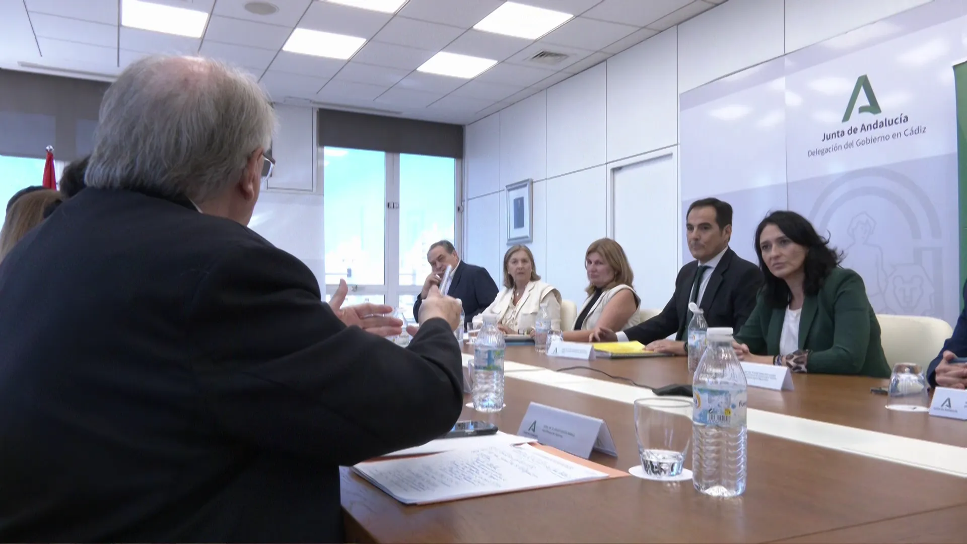 El Consejero de Justicia en la reunión este viernes con los agentes judiciales de Cádiz por la Ley de Eficiencia. El Consejero de Justicia en la reunión este viernes con los agentes judiciales de Cádiz por la Ley de Eficiencia.