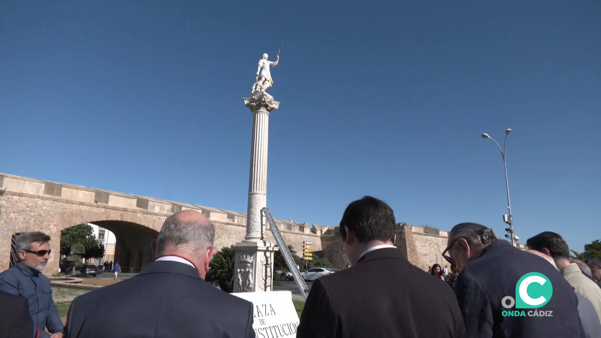 Un momento de la ceremonia celebrada por la onomástica en la Puerta de Tierra Un momento de la ceremonia celebrada por la onomástica en la Puerta de Tierra