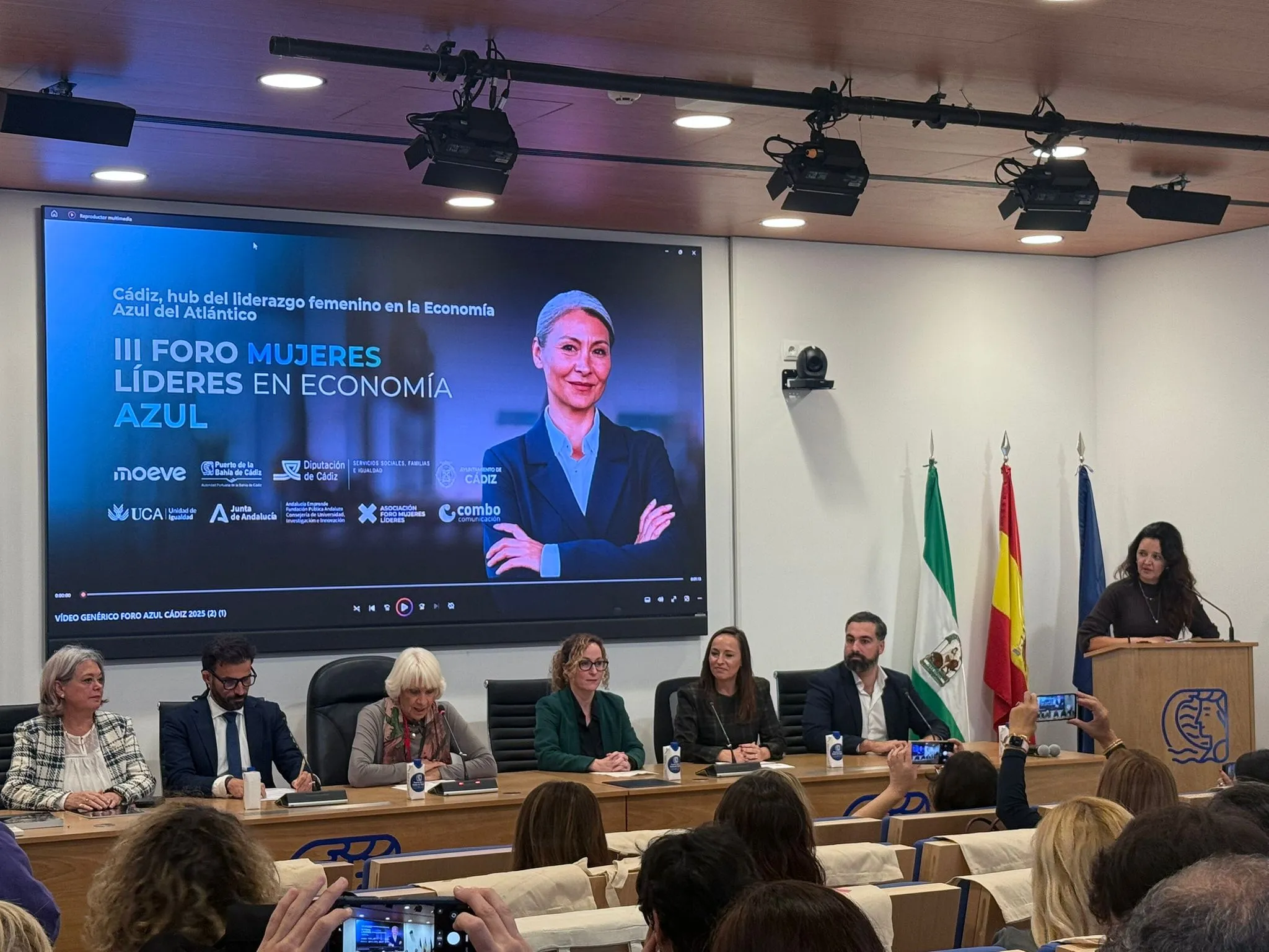 Inauguración del III Foro de Mujeres Líderes en Economía azul.