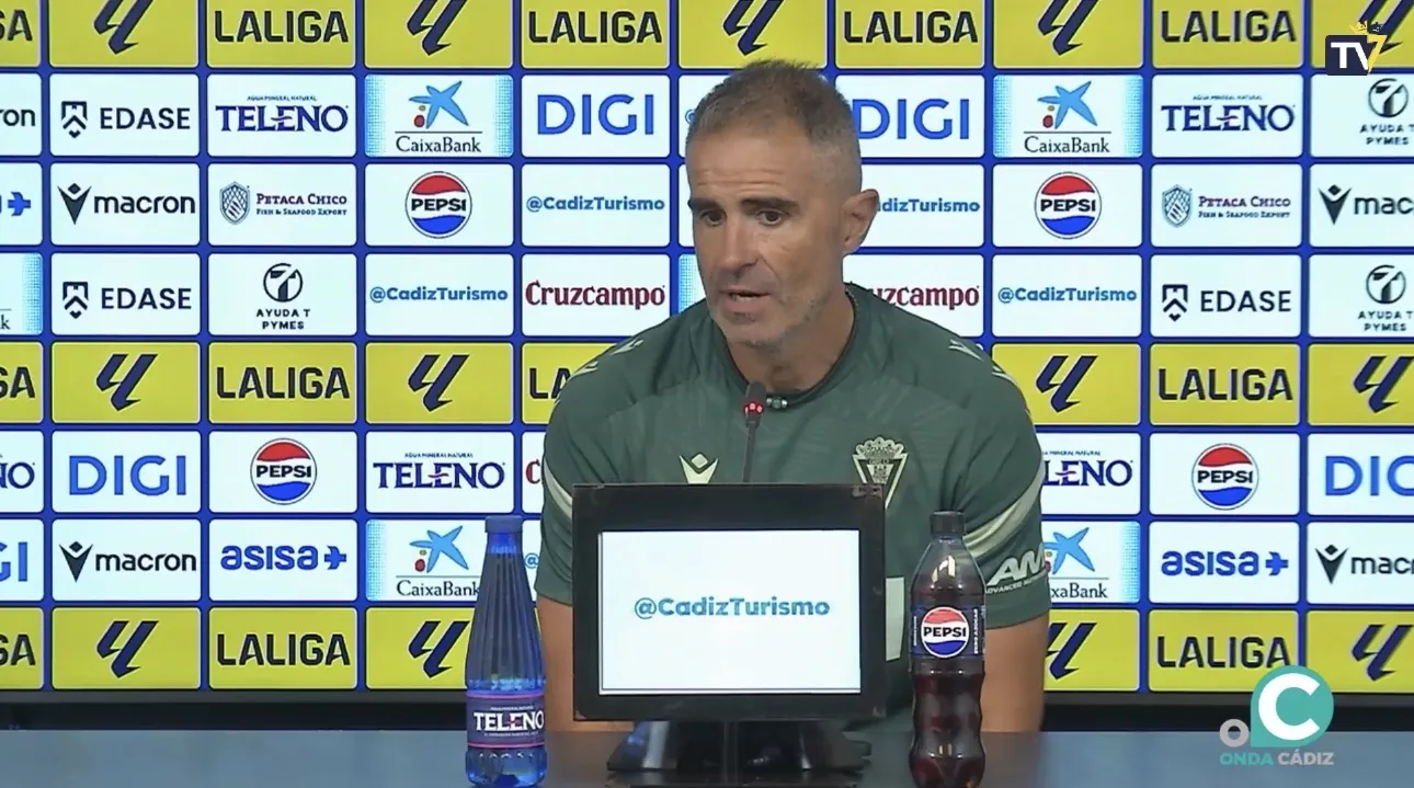 Garitano durante su comparecencia de prensa (Foto: Cádiz CF)