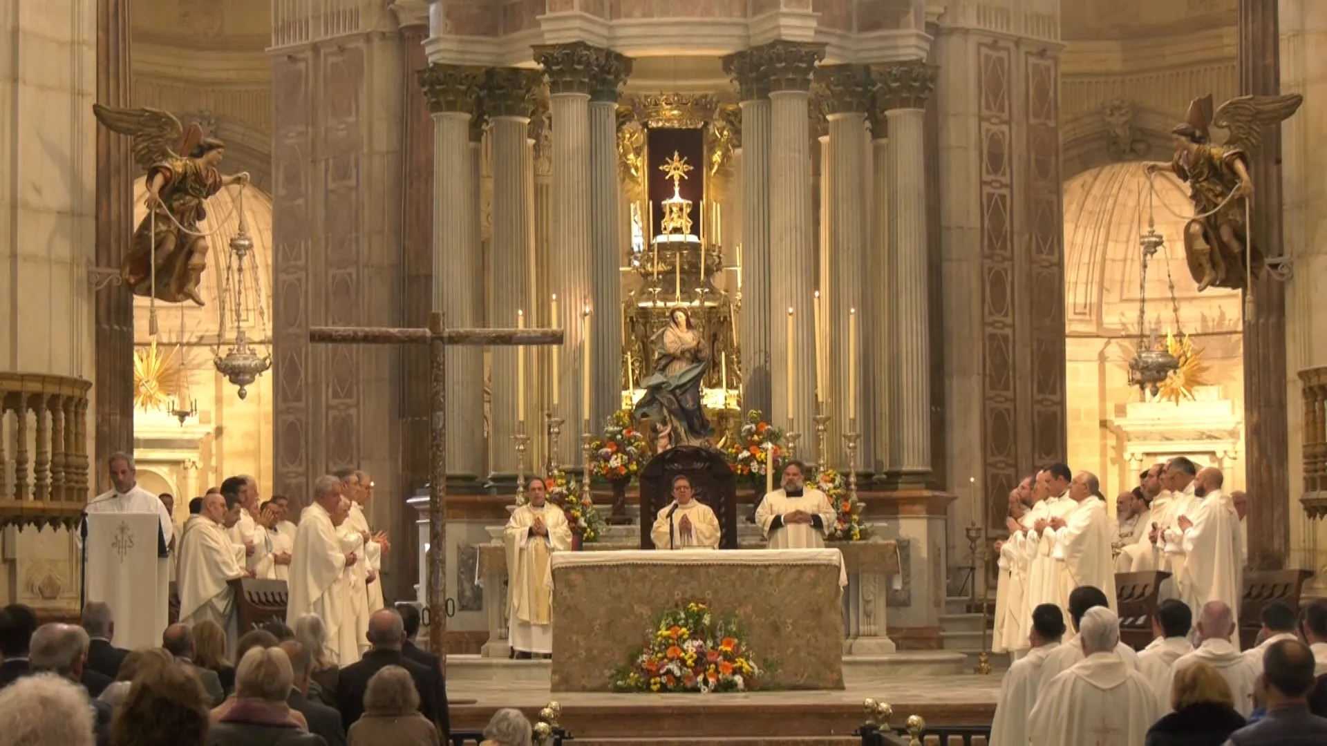 Ramón Valdivia durante su homilía en la Catedral 