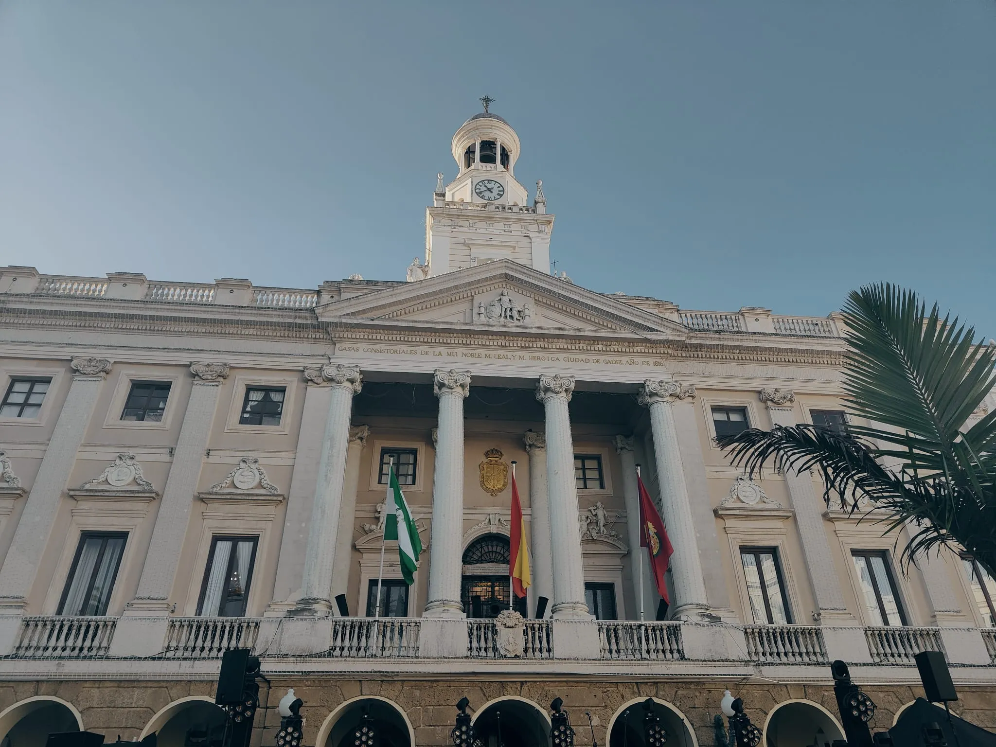 Fachada del Ayuntamiento de Cádiz. 