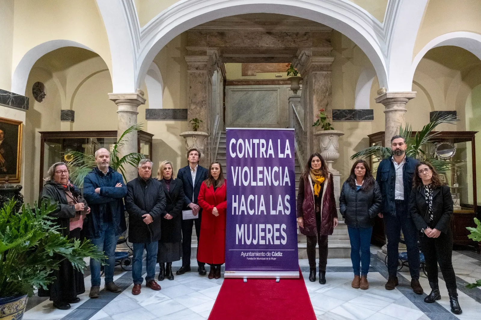 Minuto de silencio en el Ayuntamiento mantenido este miércoles. 