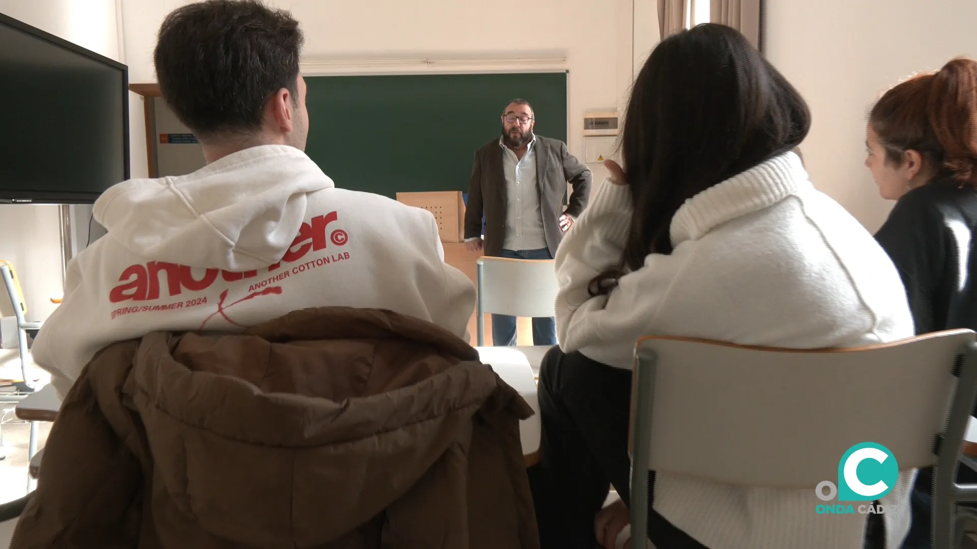 Joaquín Santander ofreció la charla "Discapacidad y LGTBIQ+: en el margen de los márgenes".