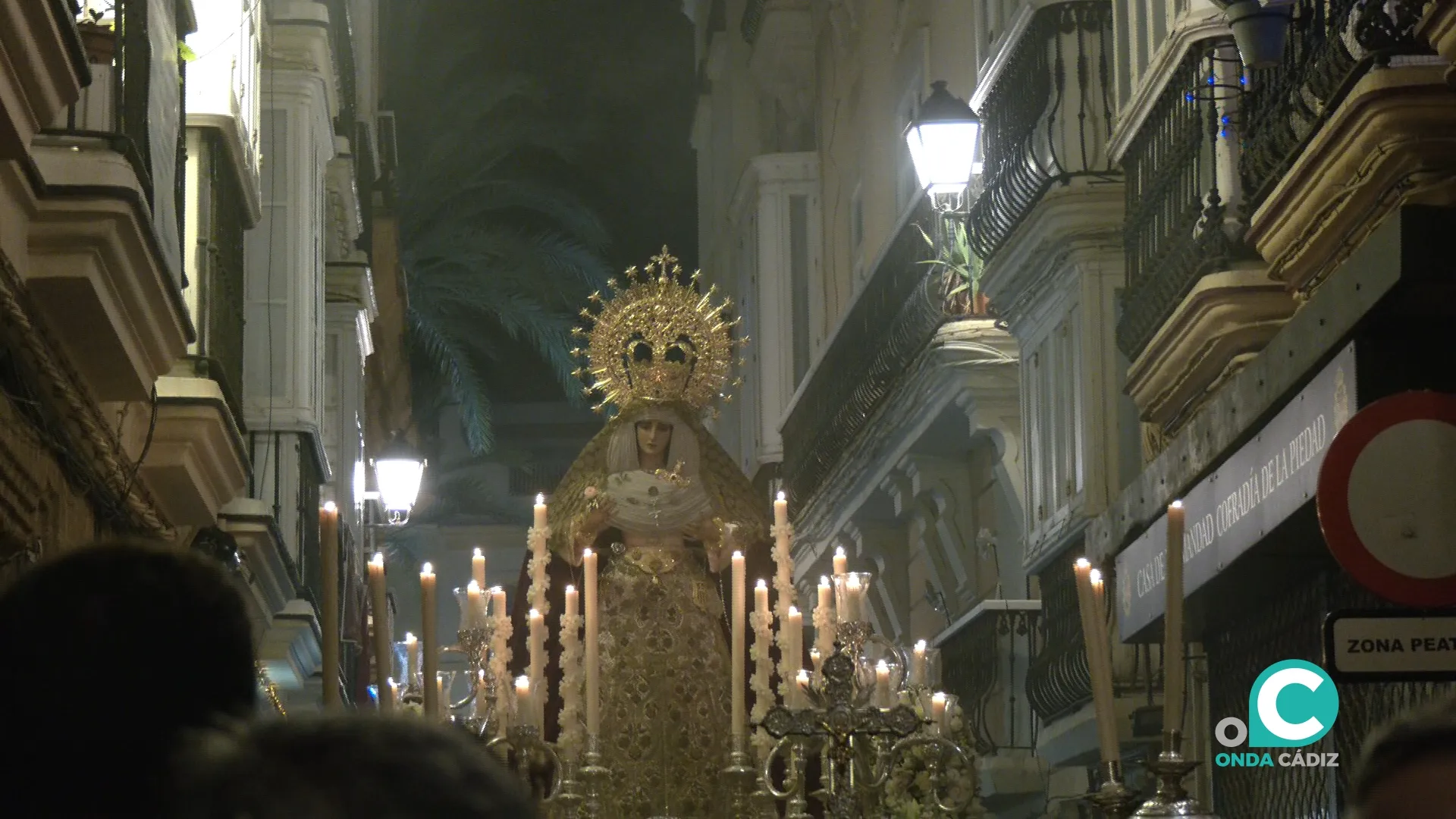 La imagen de la Virgen del Buen Fin regresando a la parroquia de la Merced.