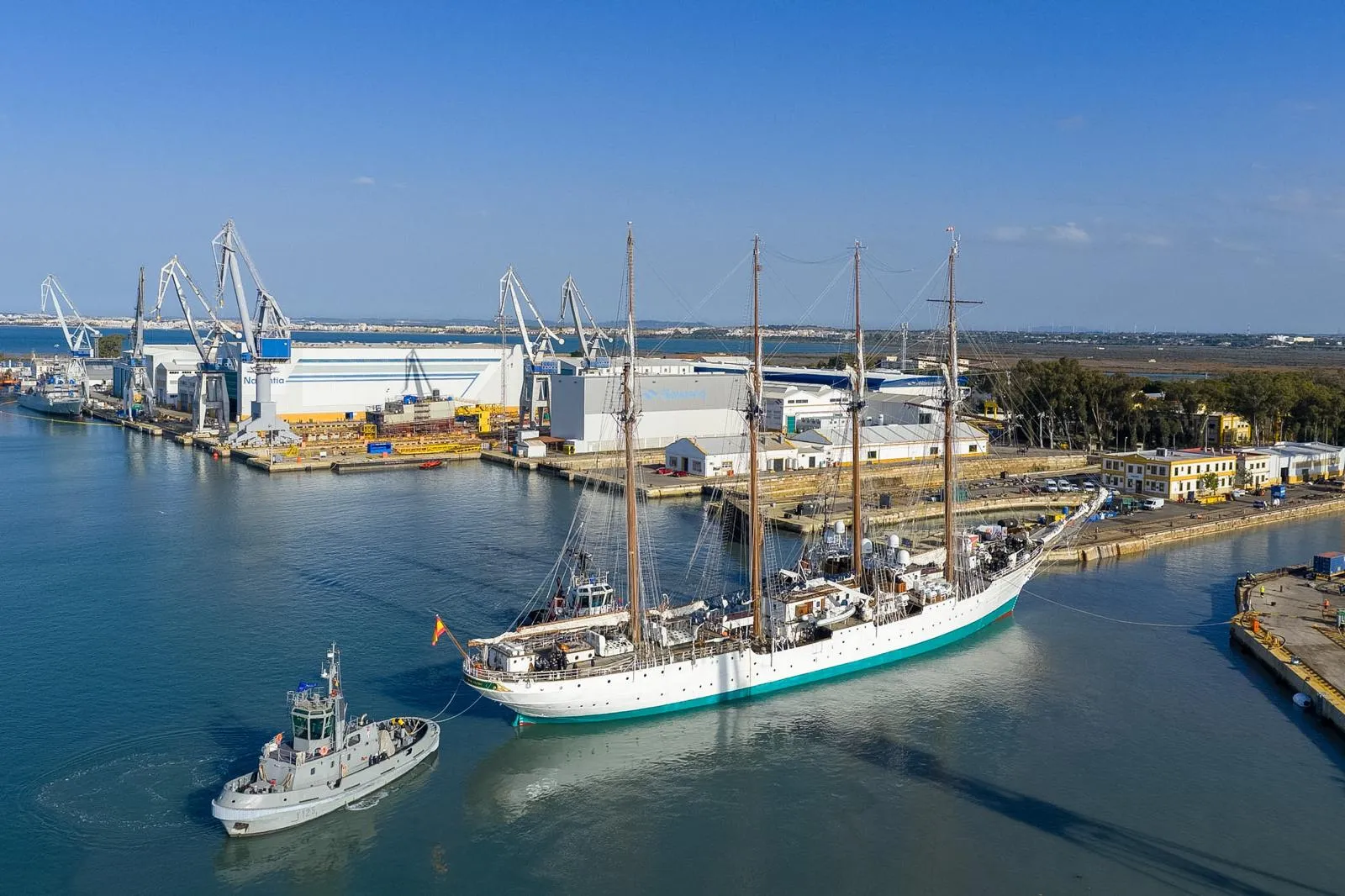 El astillero culmina las obras singulares encargadas por la Armada con motivo del próximo centenario del barco
