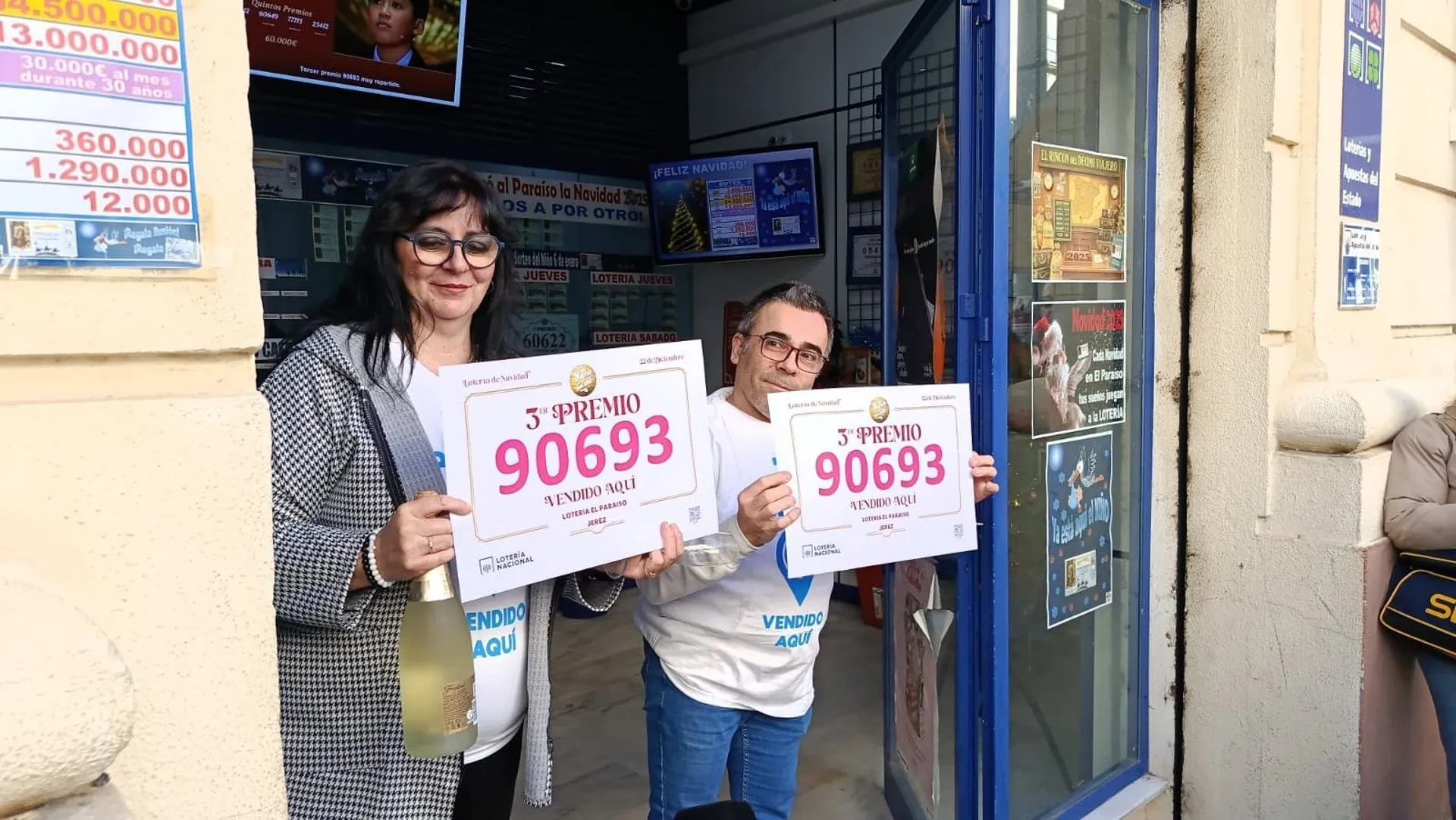 María José y Vicente, los loteros de la Administración número 16 de Jerez