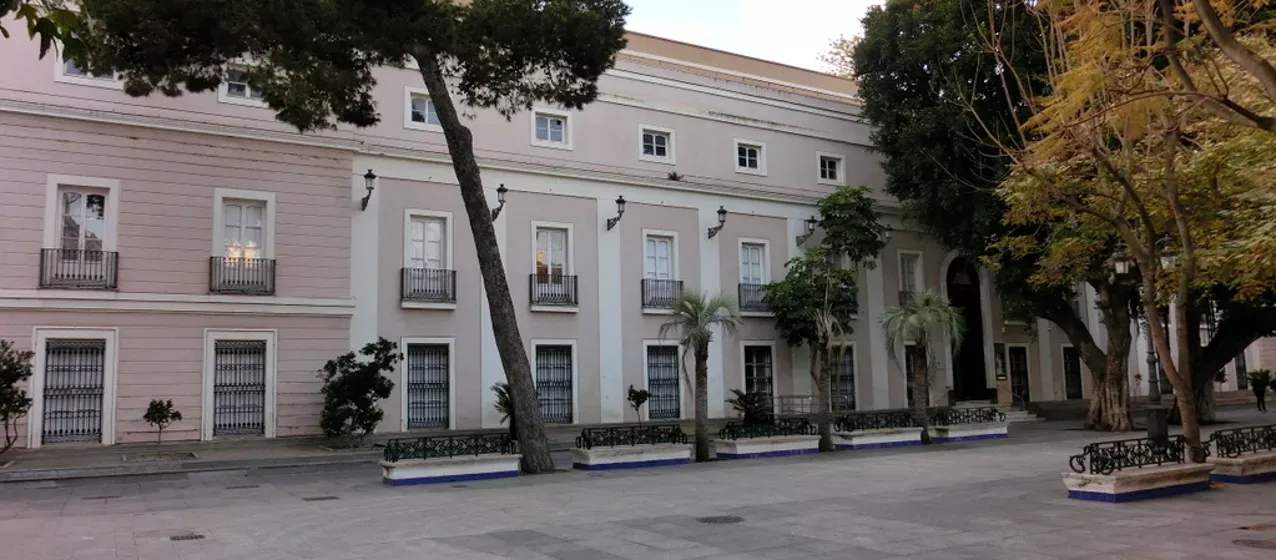 Fachada del Museo de Cádiz, situado en plaza de Mina. 