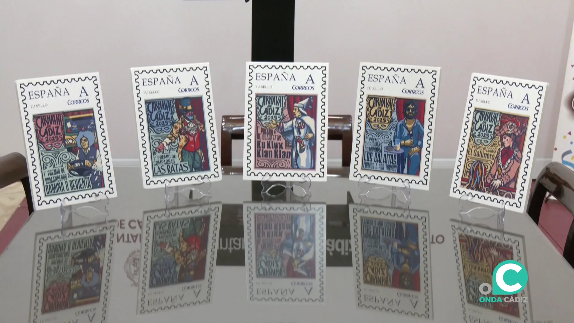 Las cinco creaciones flilatélicas temáticas a la fiesta grande de Cádiz