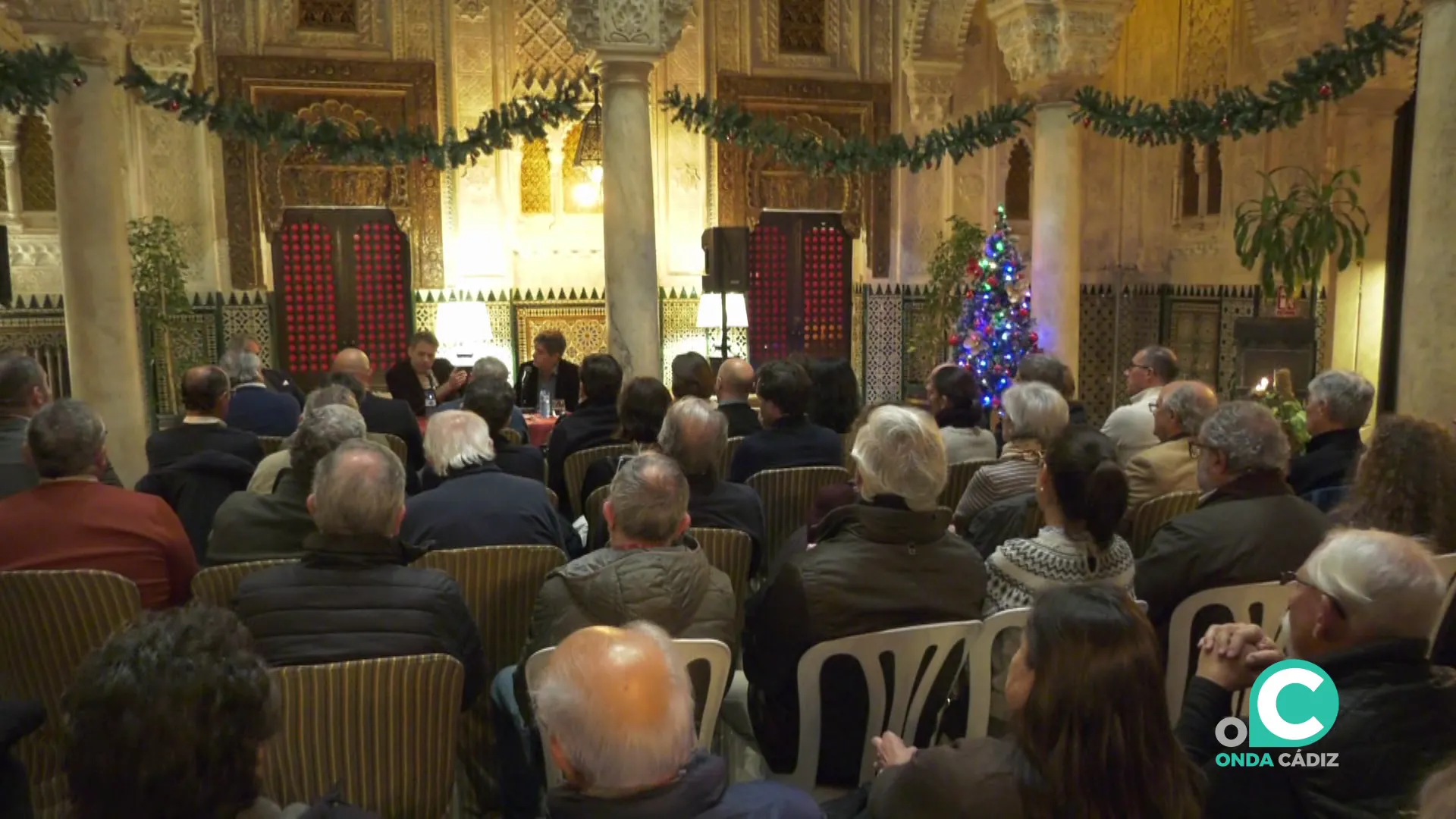 Un momento del acto en el bello espacio arquitectónico
