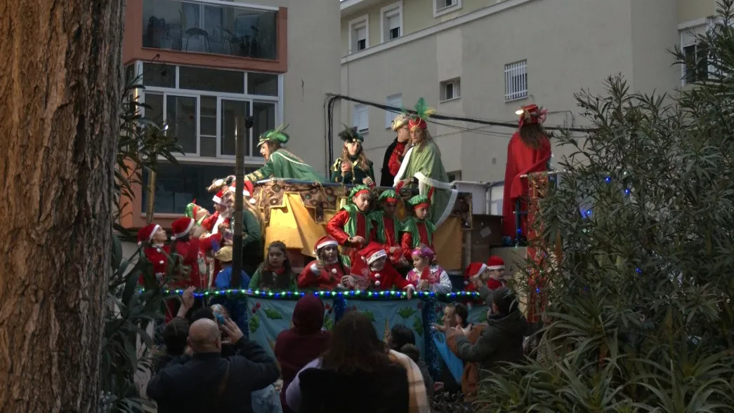 Puntales recibe a los Reyes Magos como anticipo del gran día de la ilusión.