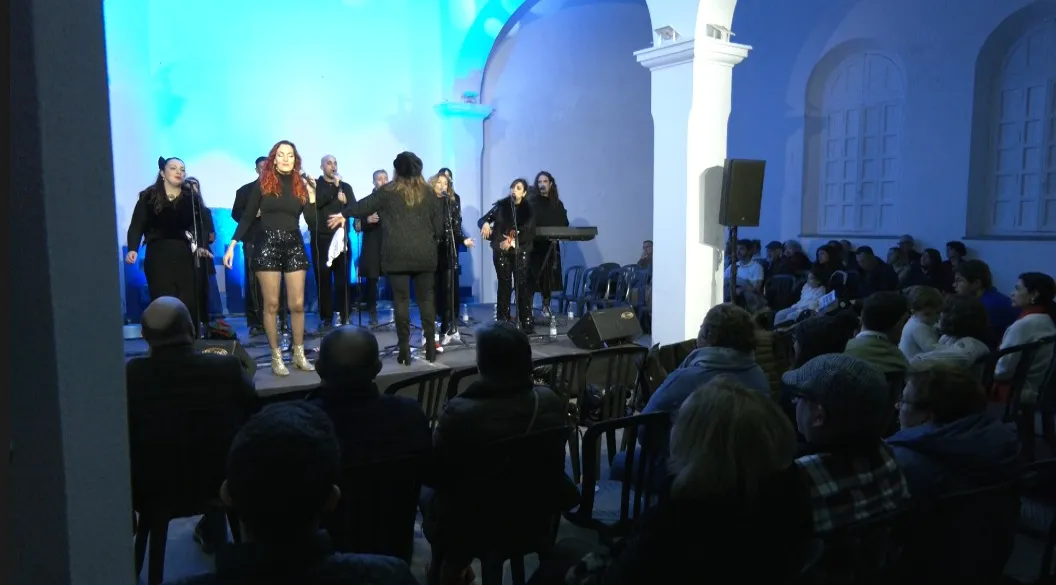 El gospel suena al son de la Navidad en el Baluarte de la Candelaria.