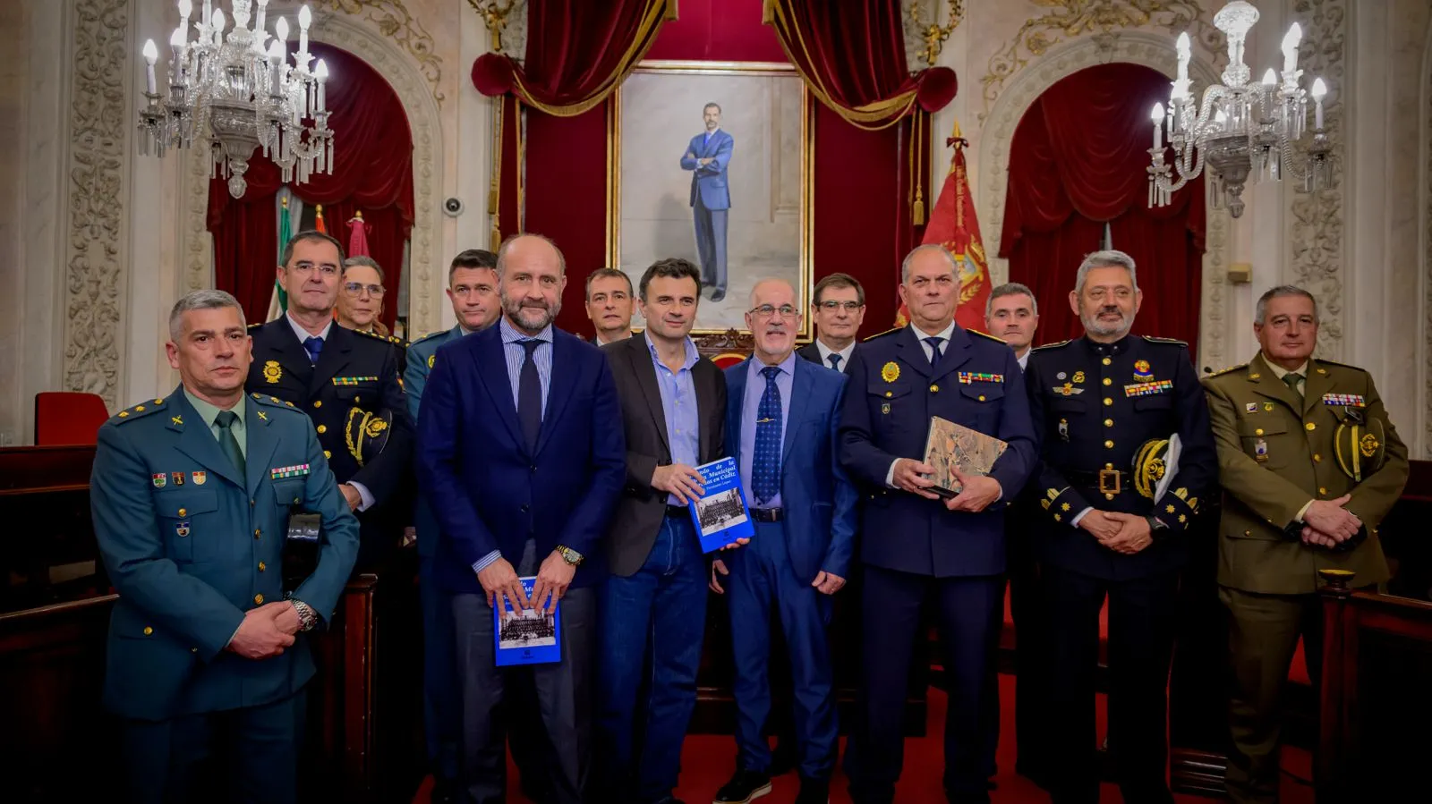 El acto se celebró con presencia de autoridades en el Salón de Plenos