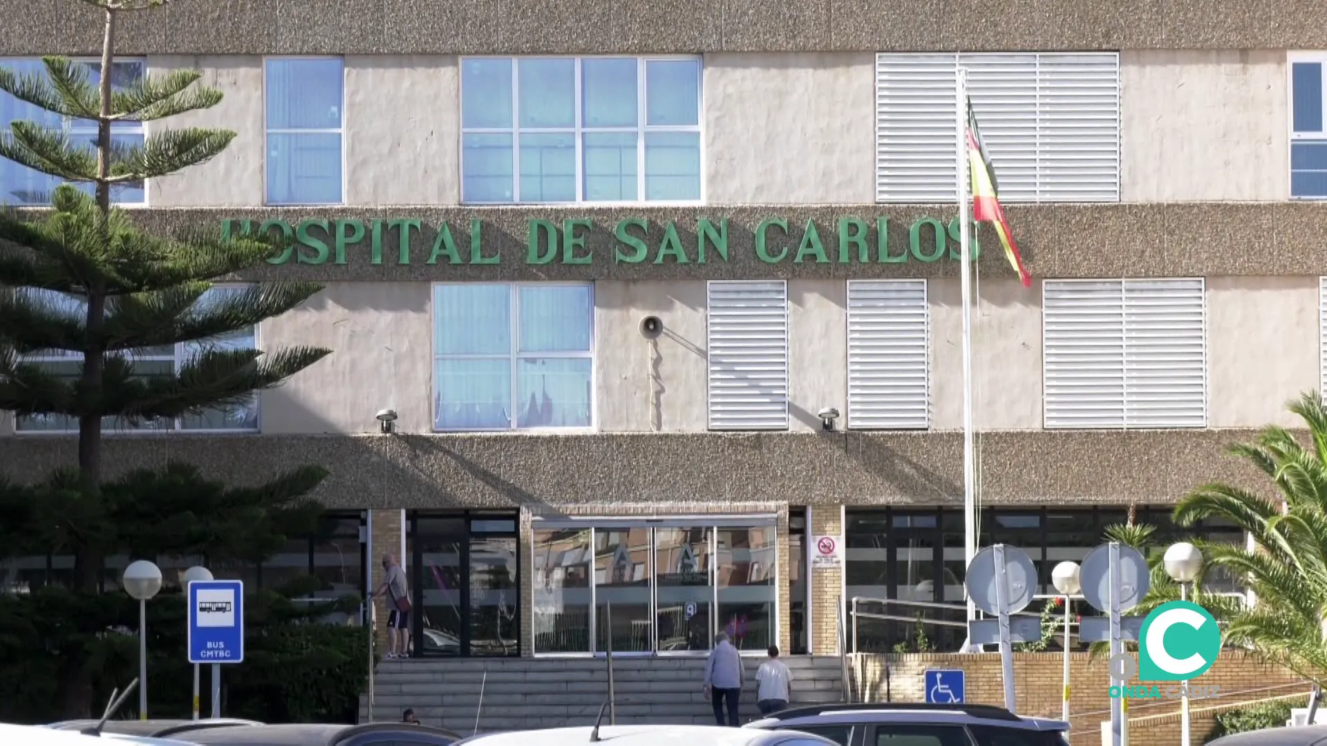 Fachada del Hospital San Carlos. 