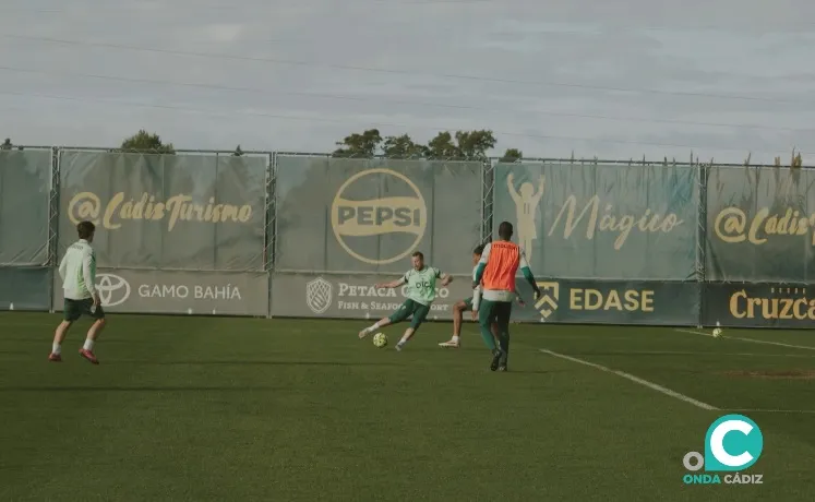 Ontiveros en un entrenamiento en la Ciudad Deportiva (Foto: Cádiz CF)