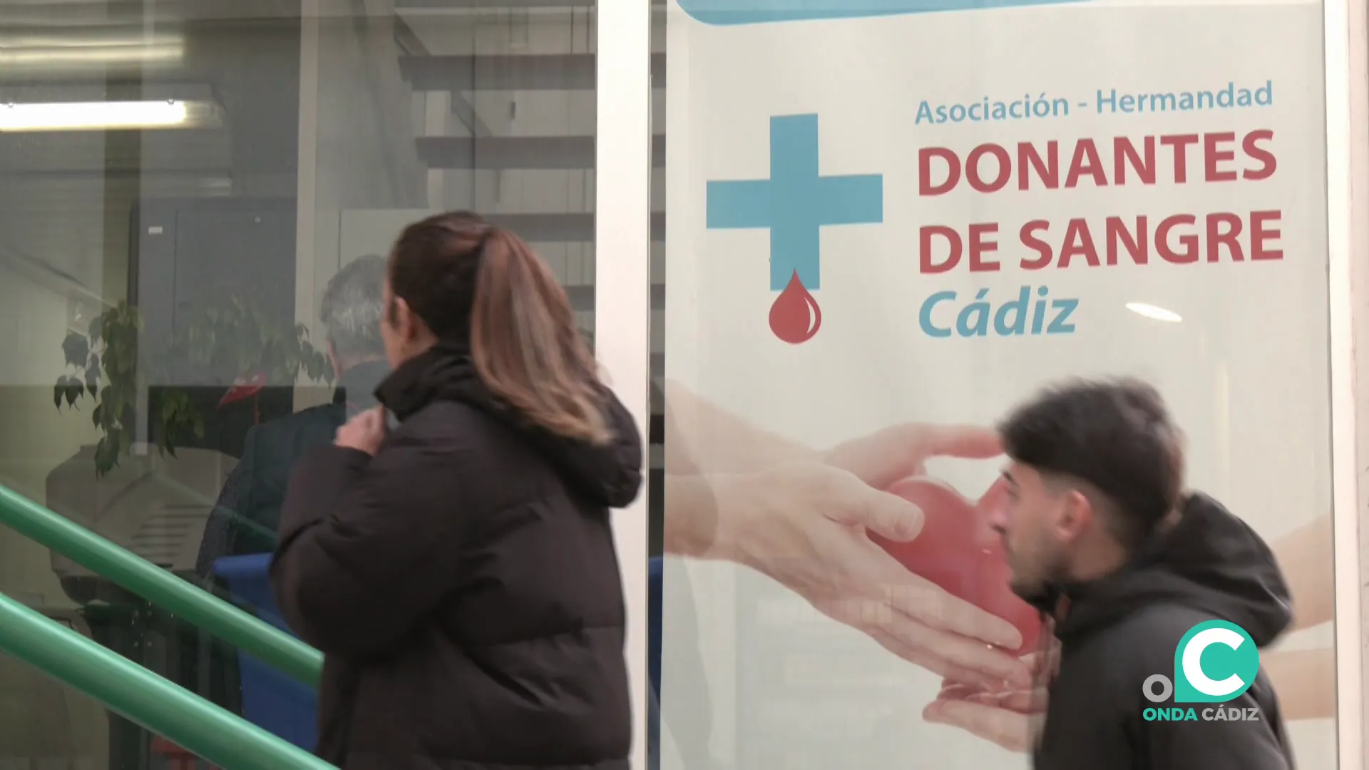 Dos donantes auden al punto de extracción de la capital gaditana