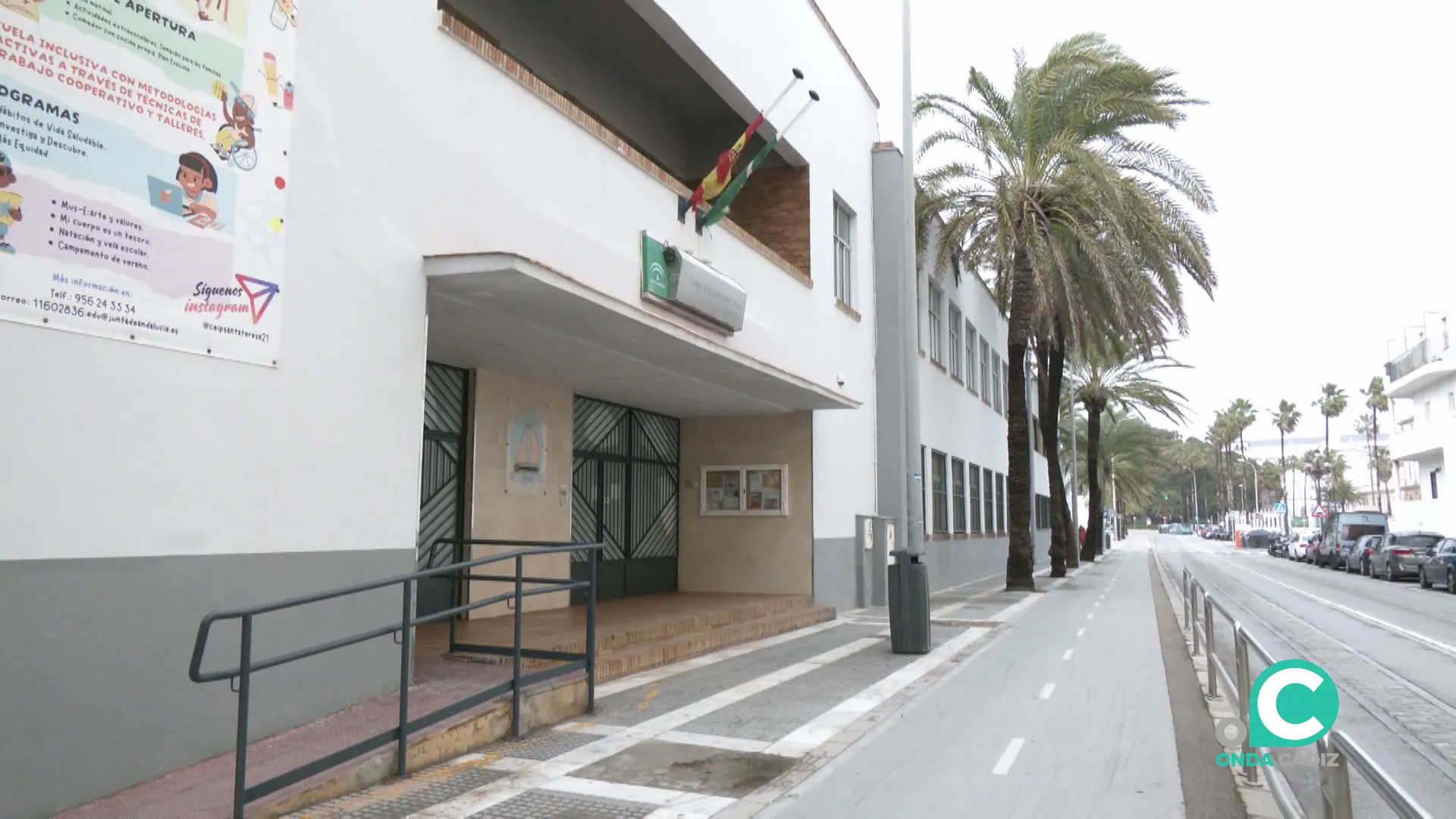 Fachada del centro educativo desde la avenida Duque de Nájera