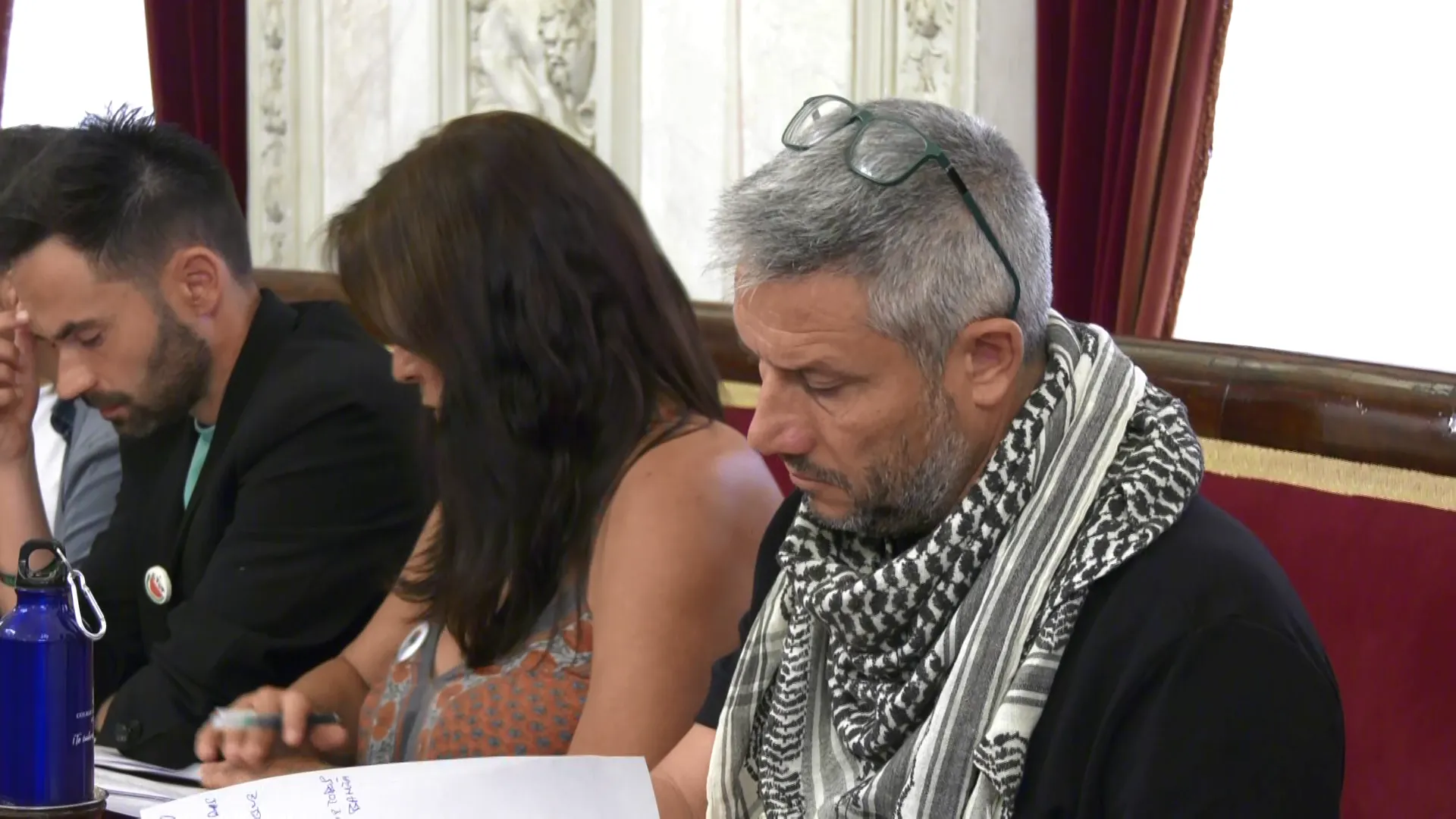 El concejal de AIG, Carlos Parada, durante un pleno muncipal en una imagen de archivo