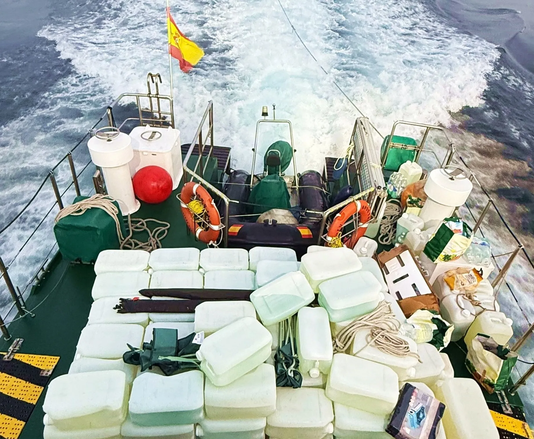 Una de las intervenciones de la Guardia Civil contra el 'petaqueo' en aguas andaluzas