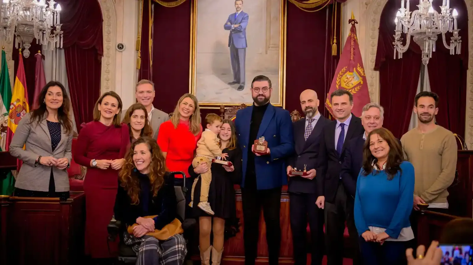 Foto final tras el acto de todos los protagonistas