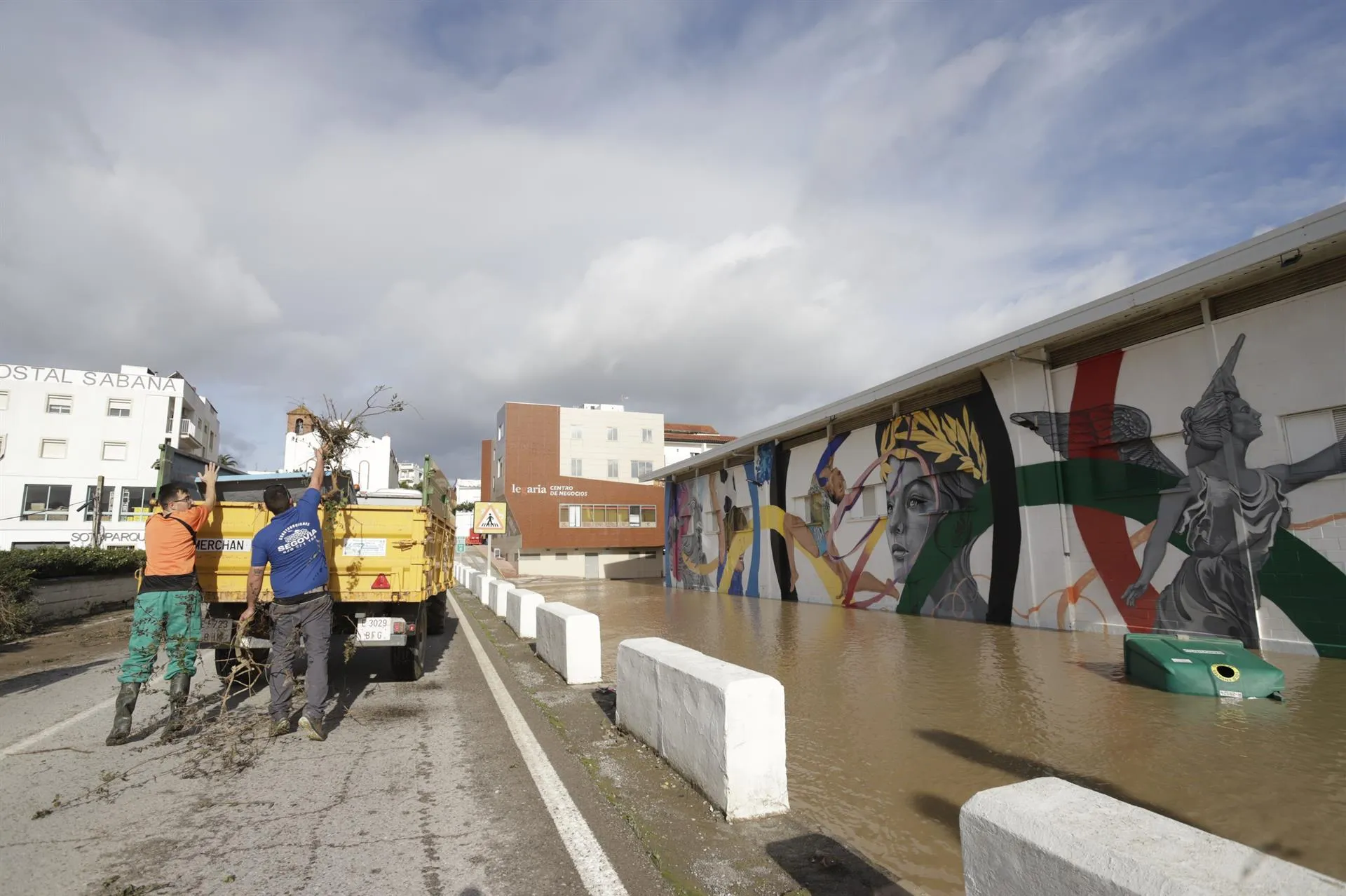 Vecinos de San Martín del Tesorillo desalojados por las lluvias regresan a sus casas