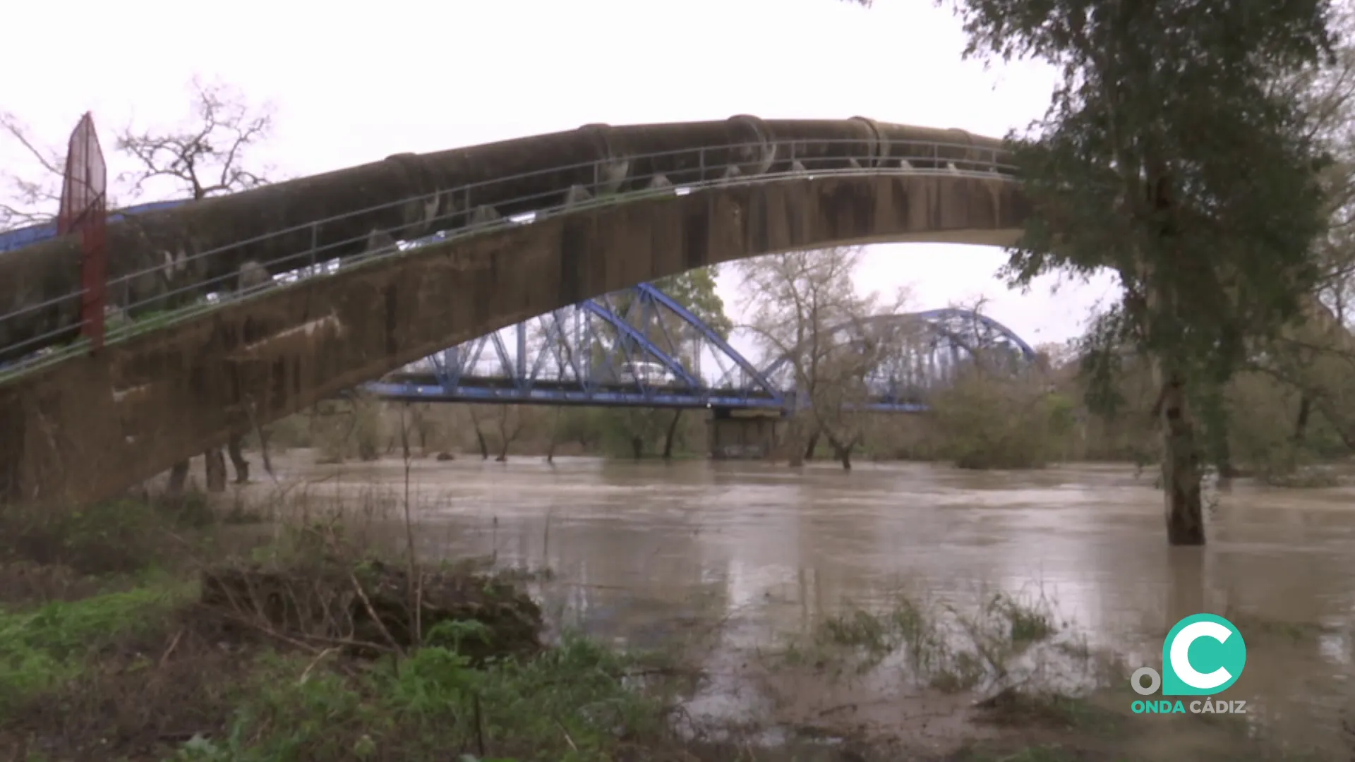 Crecida del rio Guadalete a su paso por Jerez