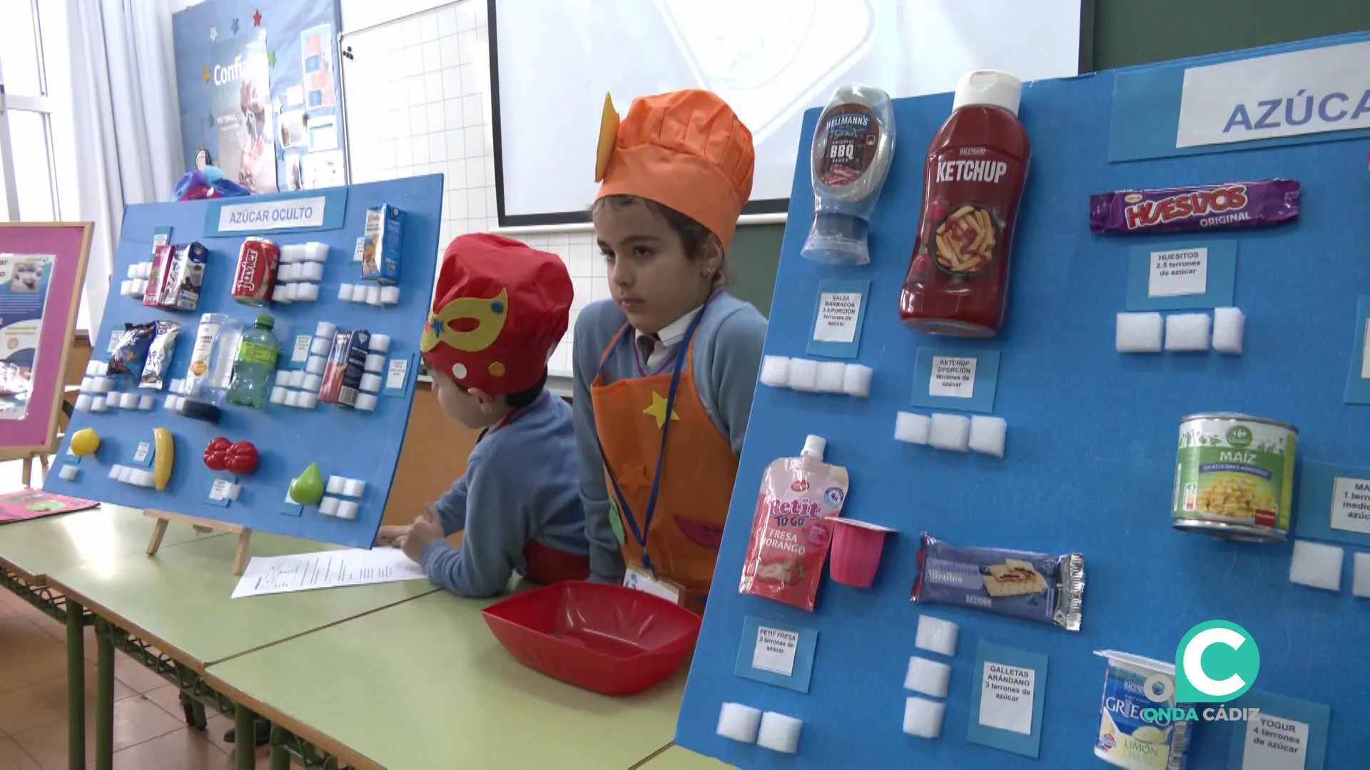 Dos de los jovenes participantes en la cita