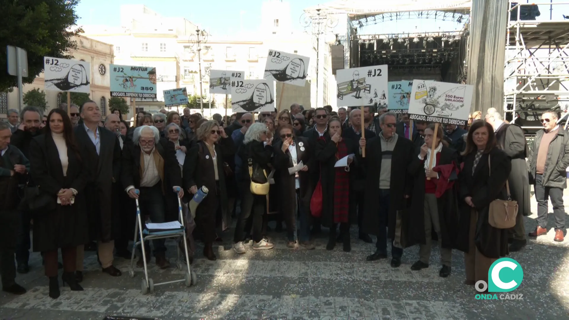 La concentración se ha efectuado este viernes en la capital gaditana