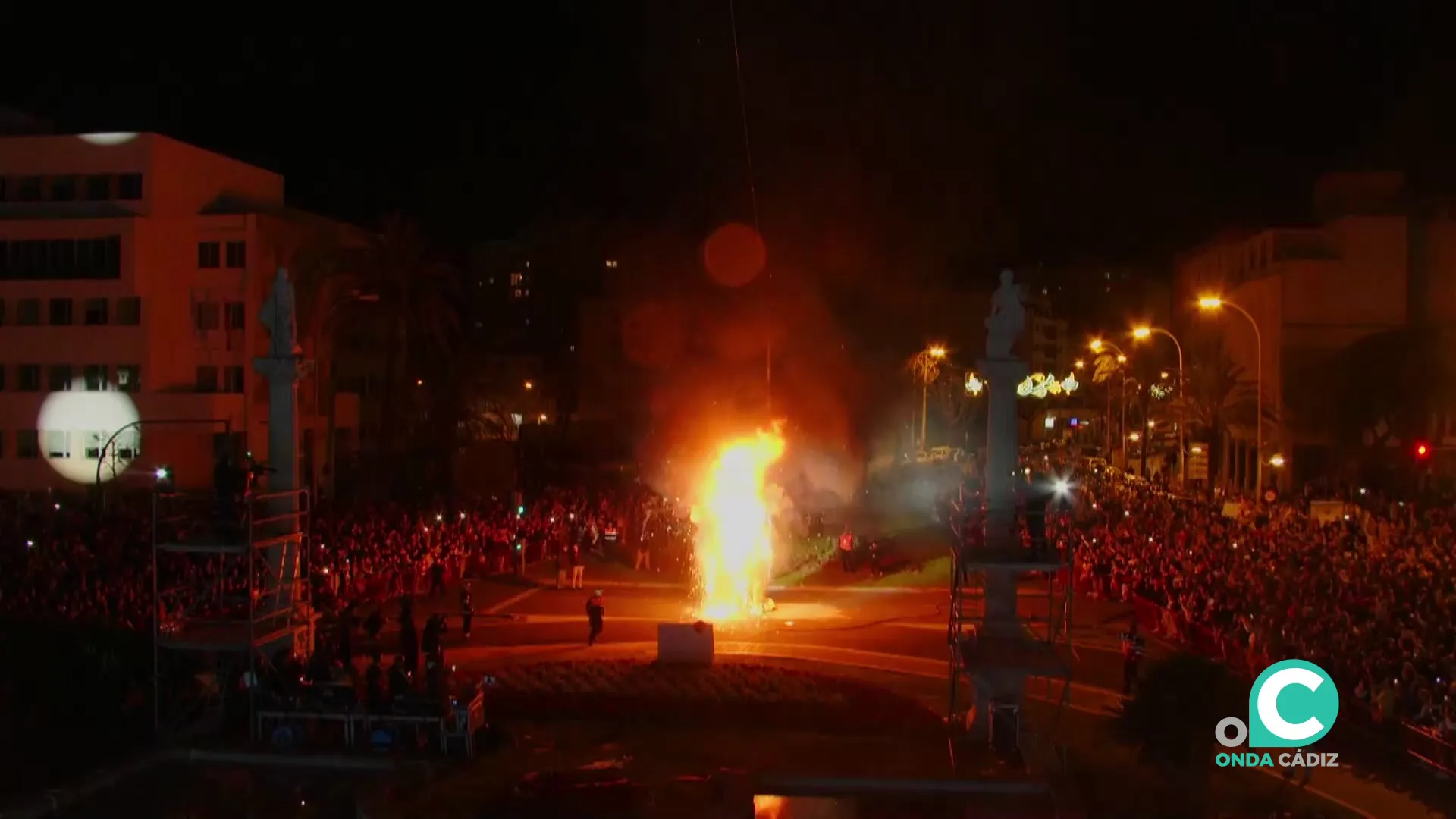 Numeroso público acudió al novedoso escenario del acto el pasado domingo