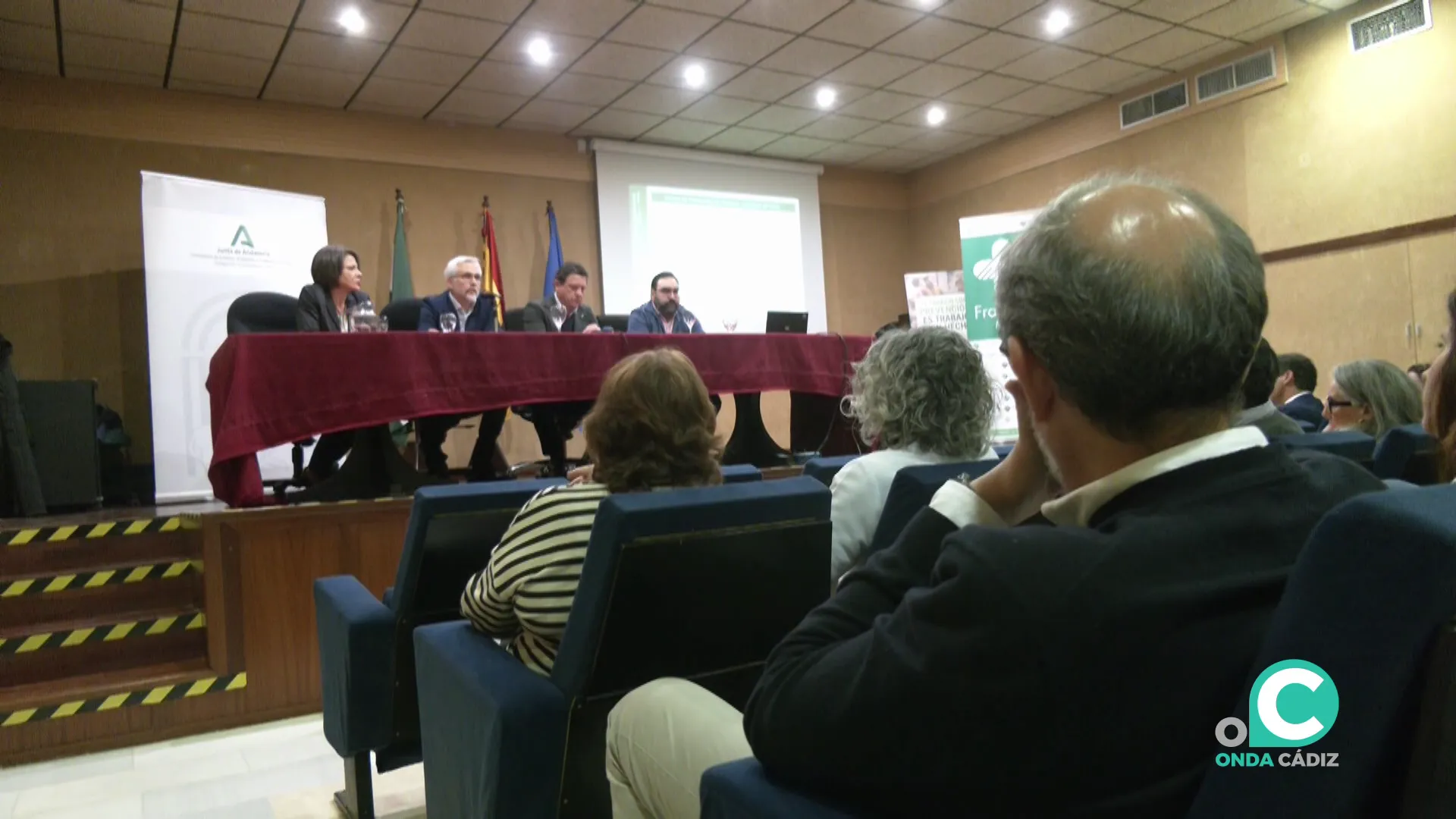 Una de las sesiones iniciales celebradas durante este martes