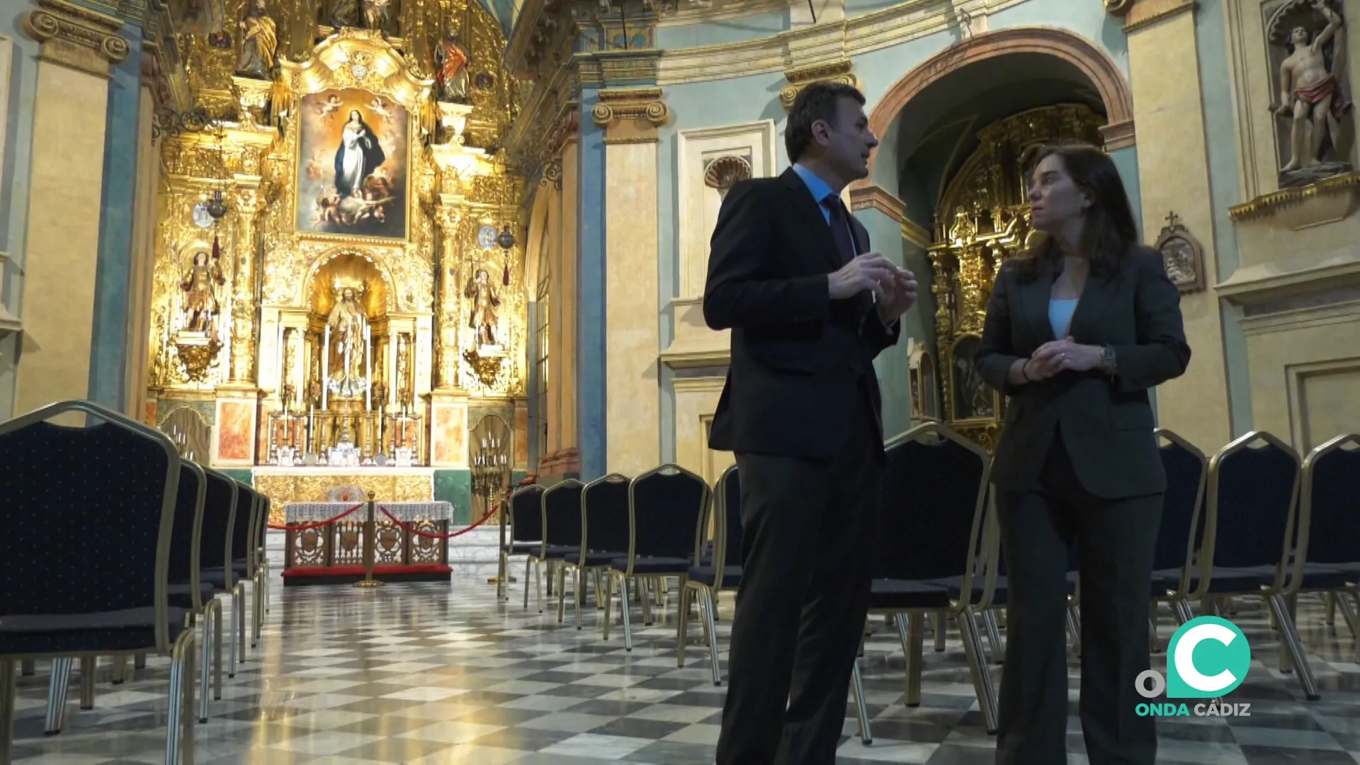 Ambos regidores durante la visita al histórico oratorio de San Felipe Neri