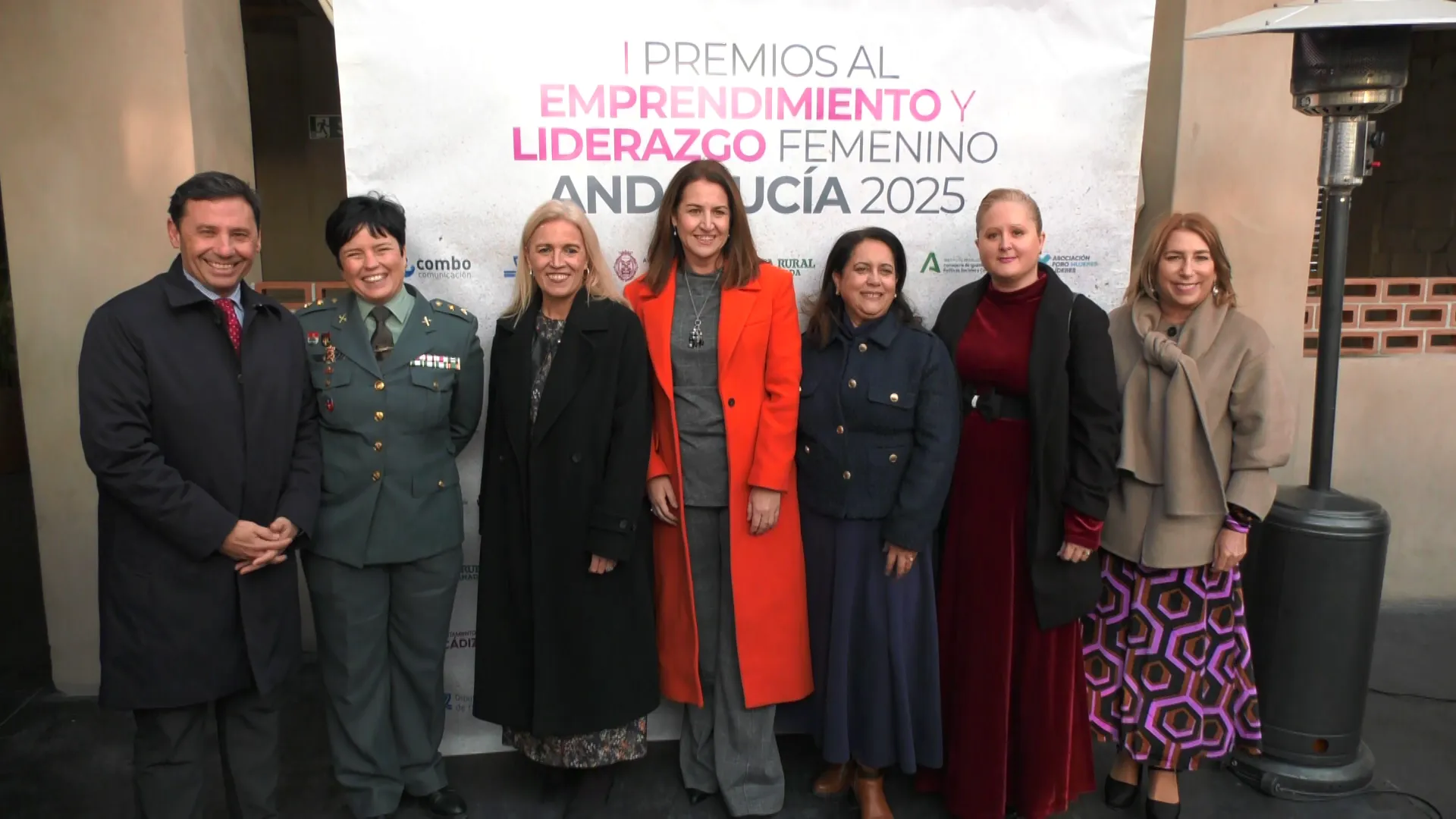 Algunos de los asistentes a la gala antes del acto