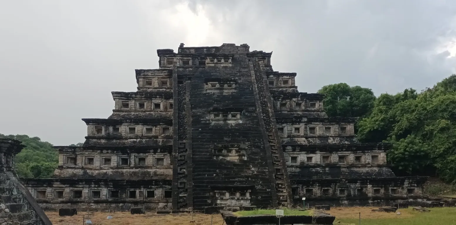 Pirámide prehispánica del Tajín en la actual México