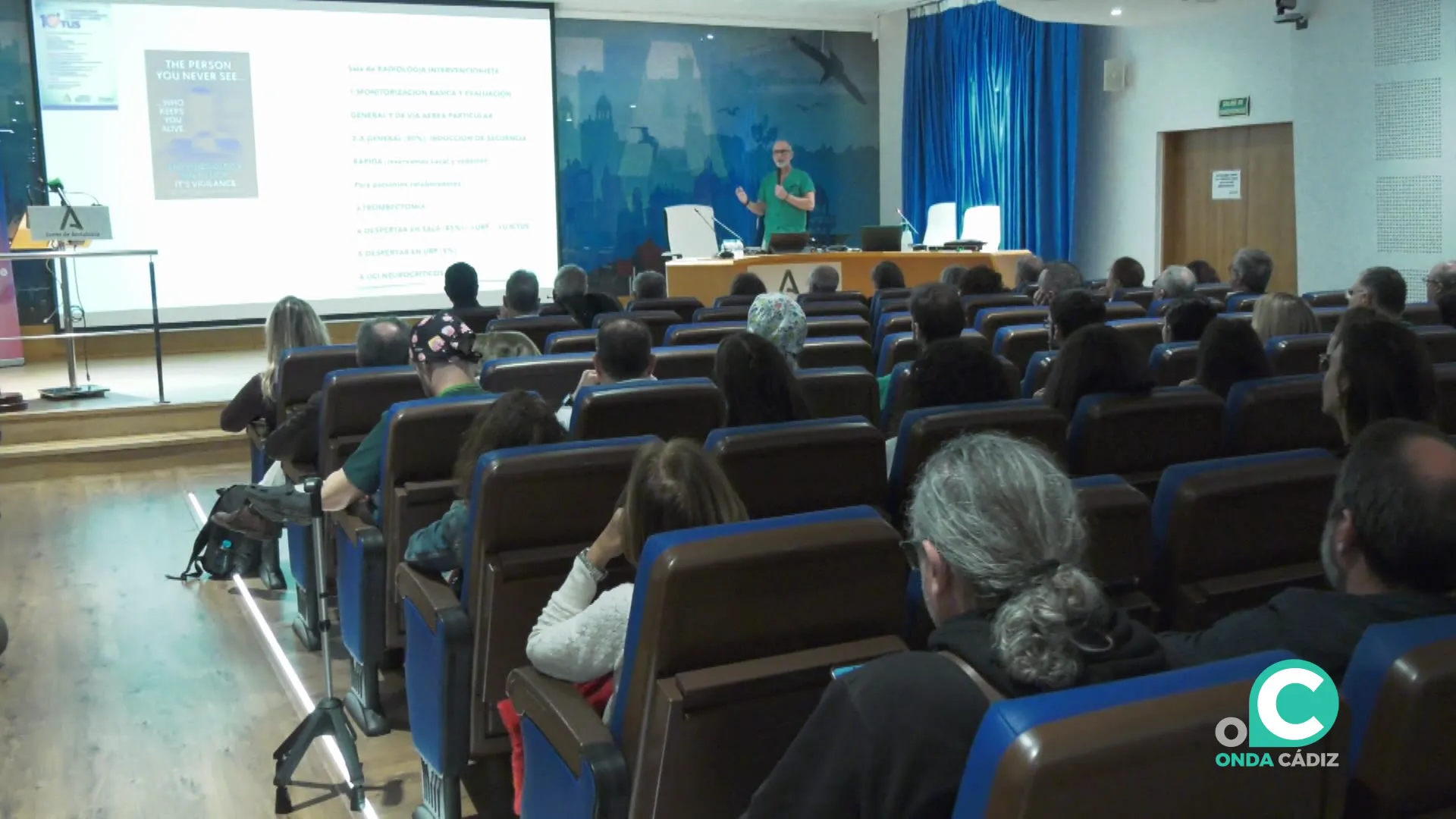 El salón de actos del hospital de Cádiz ha acogido una celebración especial con los pacientes como protagonistas.