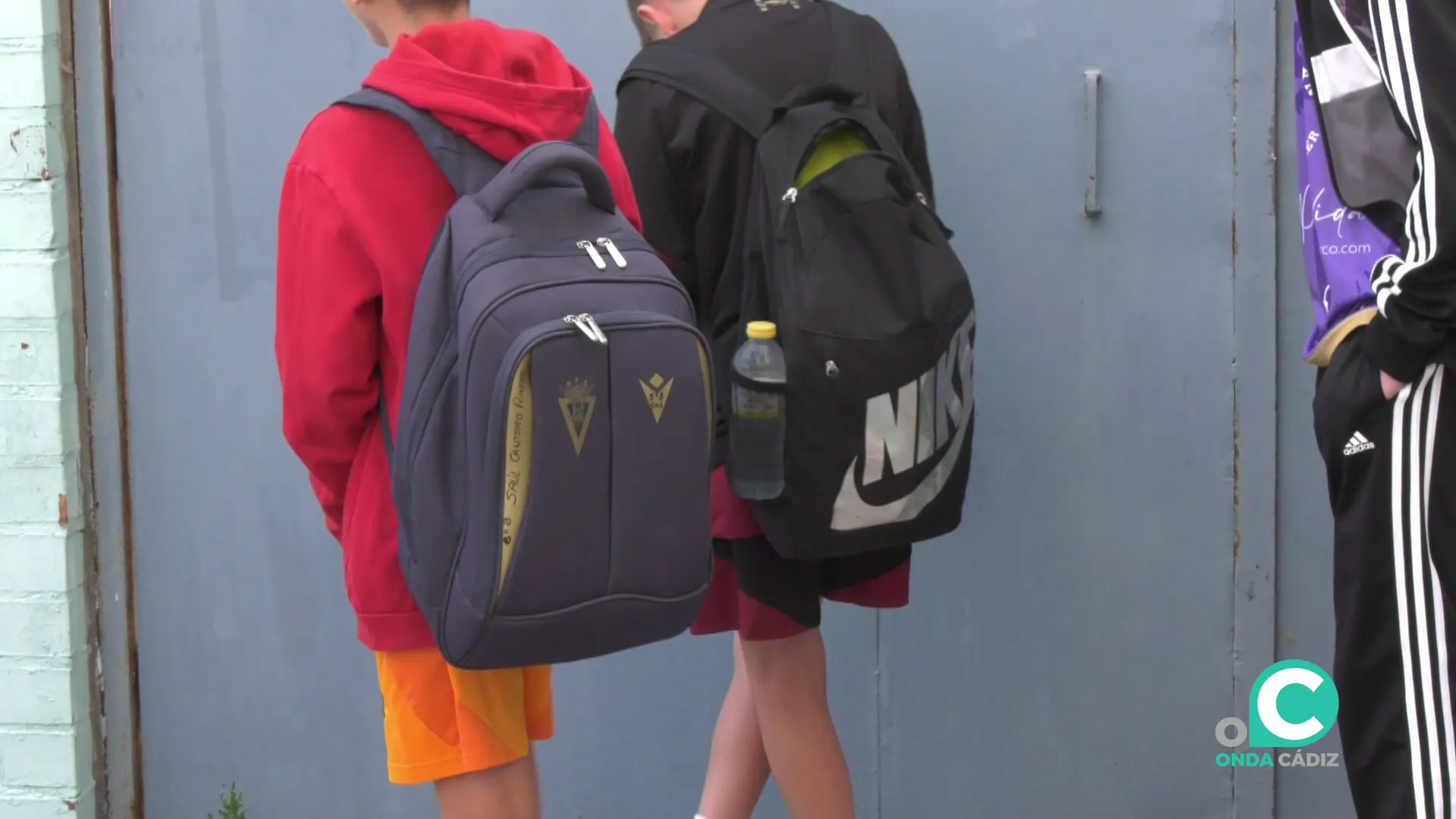 Escolares camino a su centro antes de la jornada lectiva en una imagen de archivo