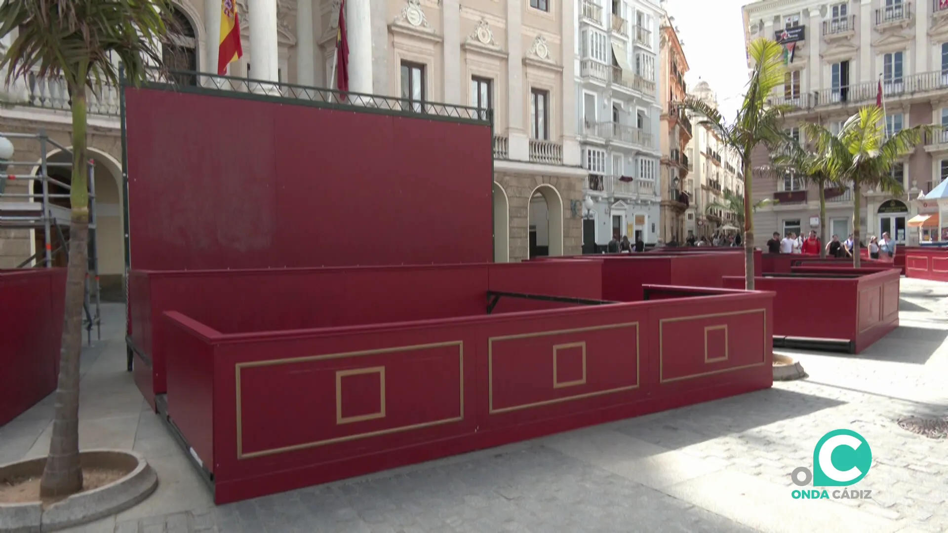 Aspecto de uno de los instalados frente al Ayuntamiento