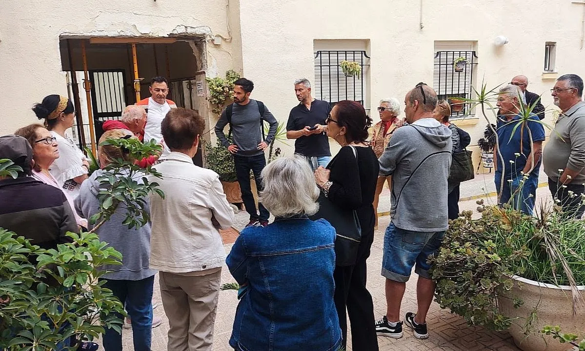 Adelante Andalucía denuncia la emergencia habitacional en Puntales y exige responsabilidades  al alcalde de Cádiz.