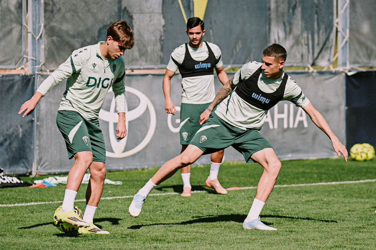 Sesión de entrenamiento del Cádiz CF, en una imagen de archivo. 
