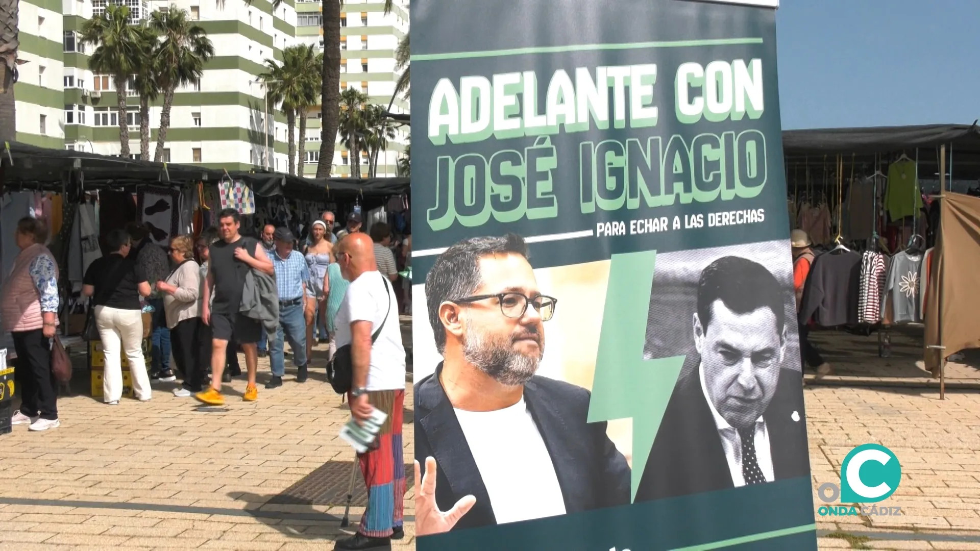 Adelante Andalucía realiza una ruta de los mercadillos en el Piojito de Cádiz.